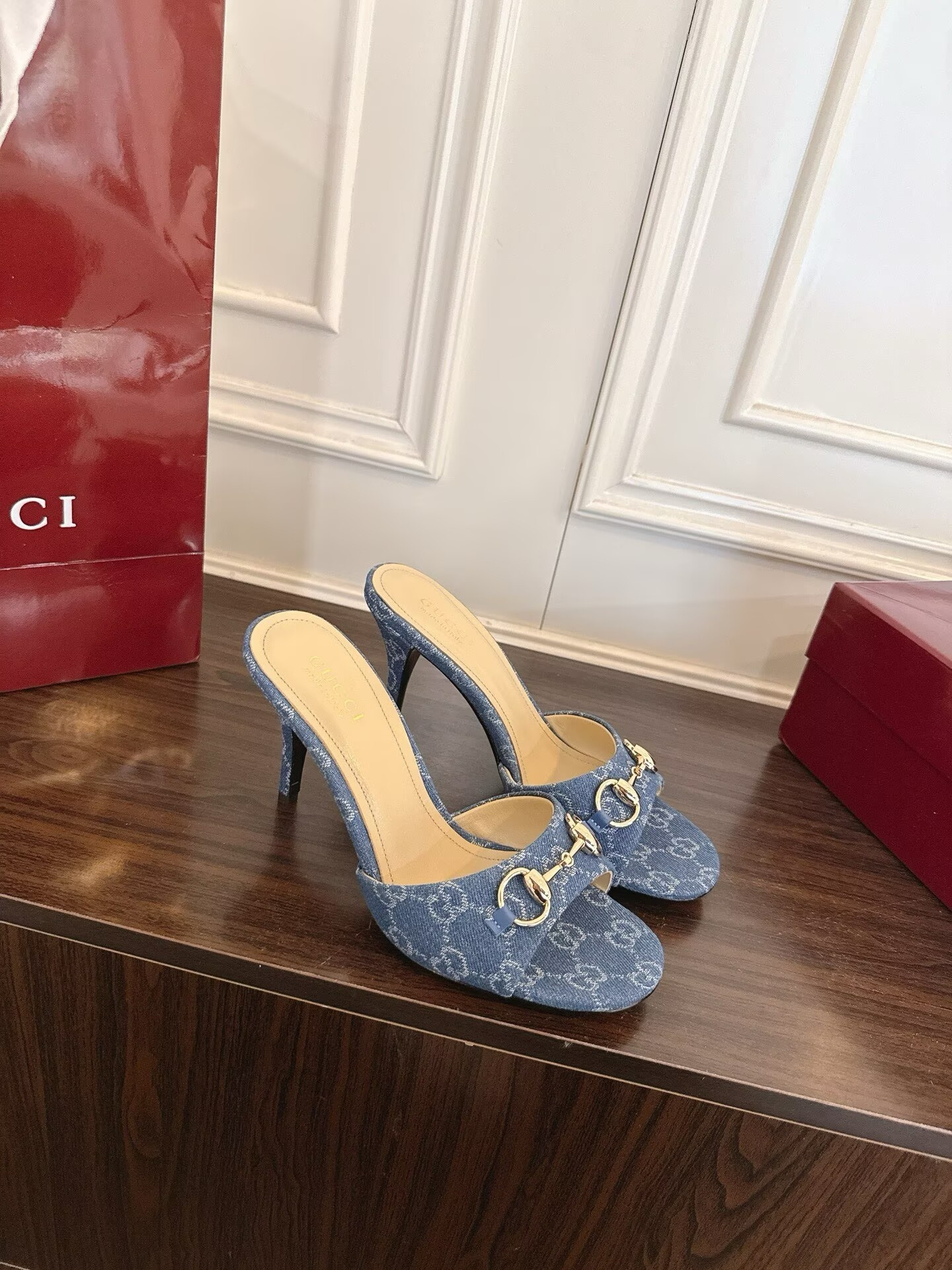 ua G*u*i slide sandal with horsebit