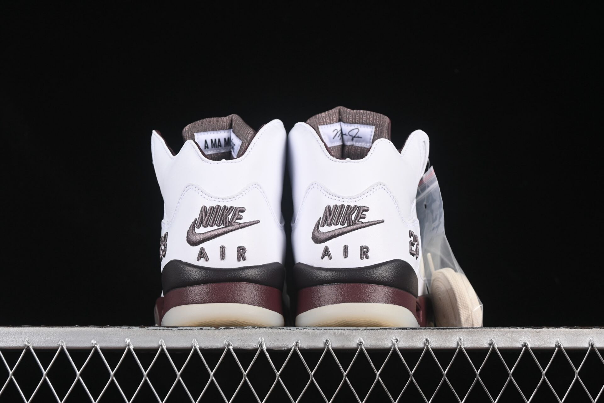 UA Air Jordan 5 Retro