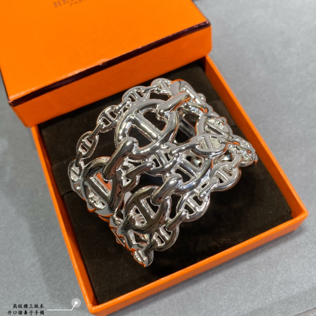 H**mes open pig nose bracelet