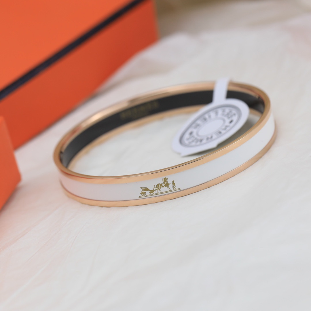 h**mes enamel bracelet(cusT0mized products cannot be returned or exchanged)