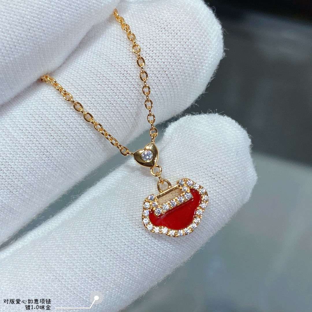 Qee1in mini heart-shaped ruyi necklace