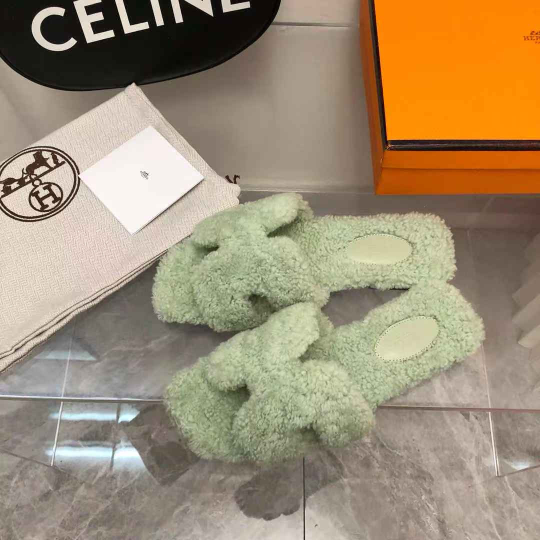 ua H**mes oran sandal