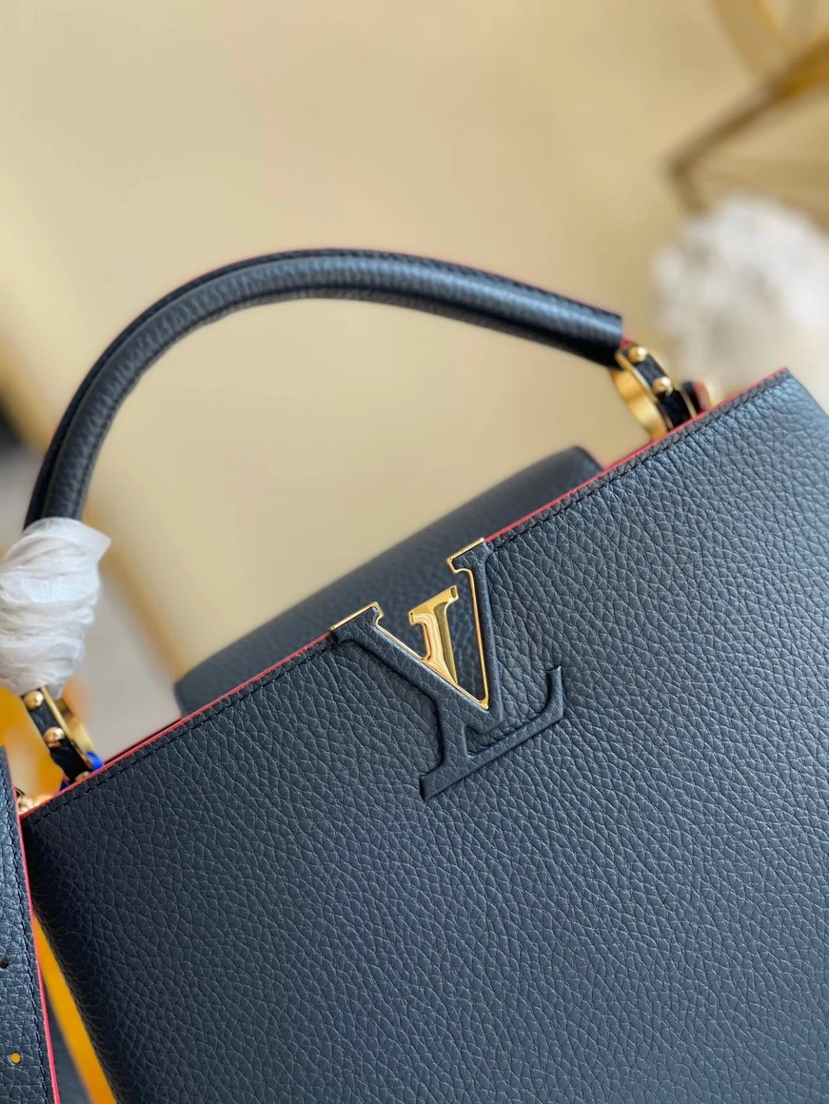 LV CAPUCINES PM M43934