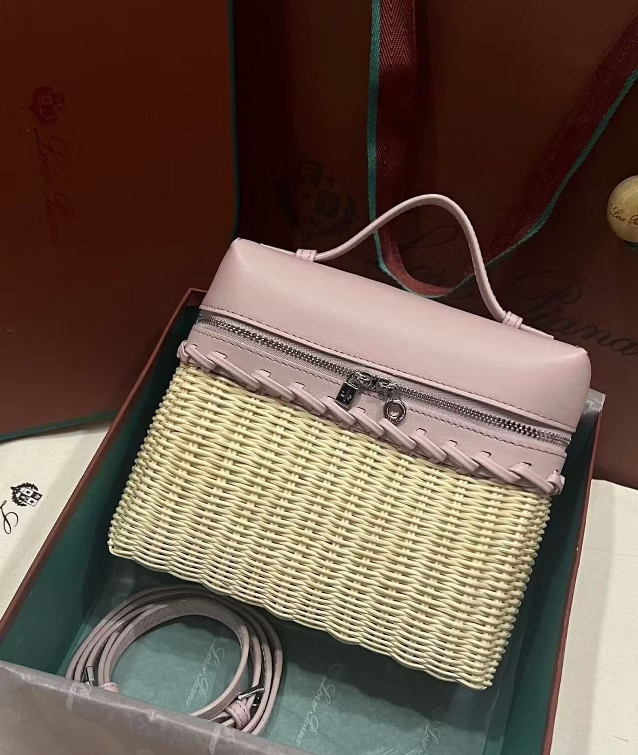 L**o p*ana extra pocket l19 wicker bag 17.5x21x10cm