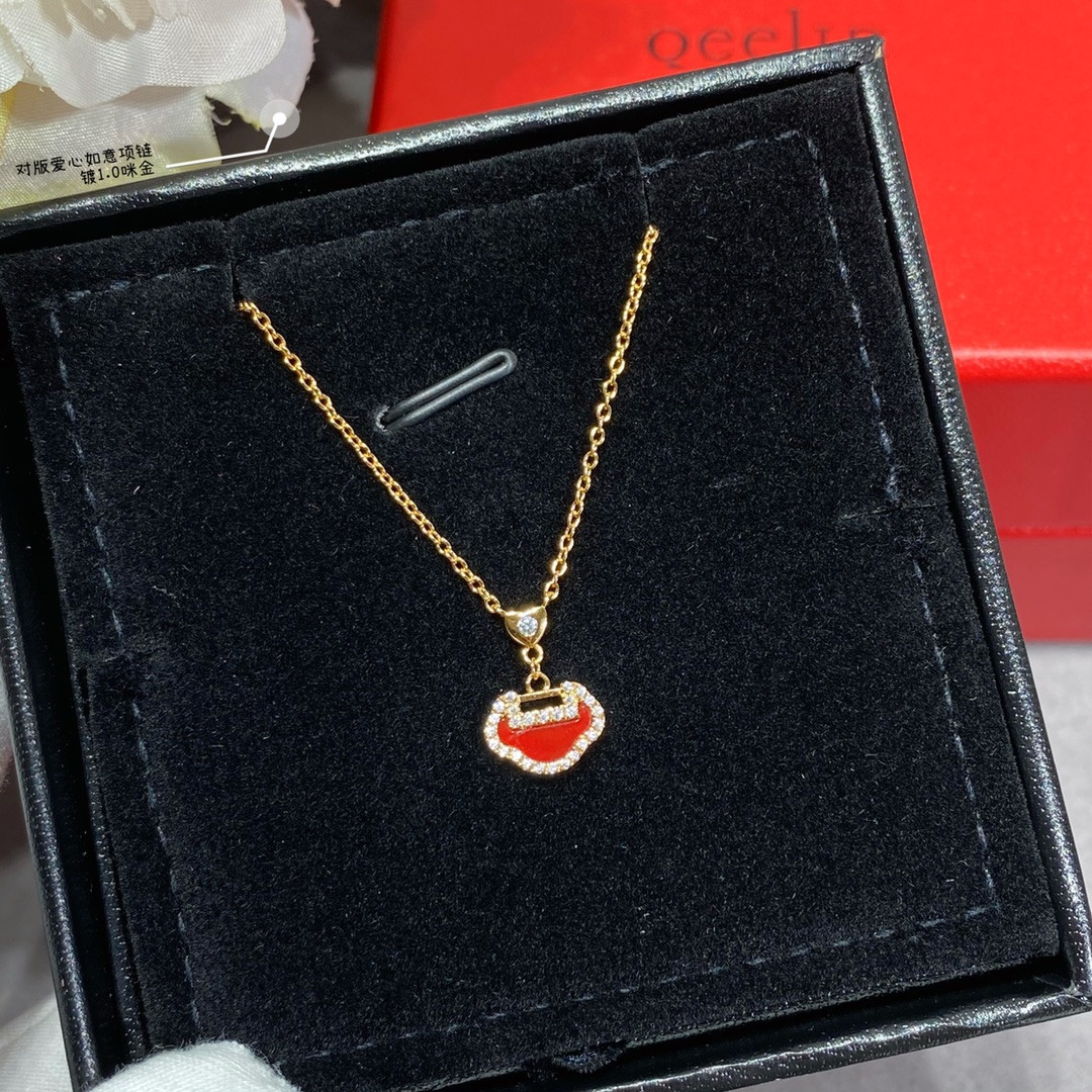 Qee1in mini heart-shaped ruyi necklace