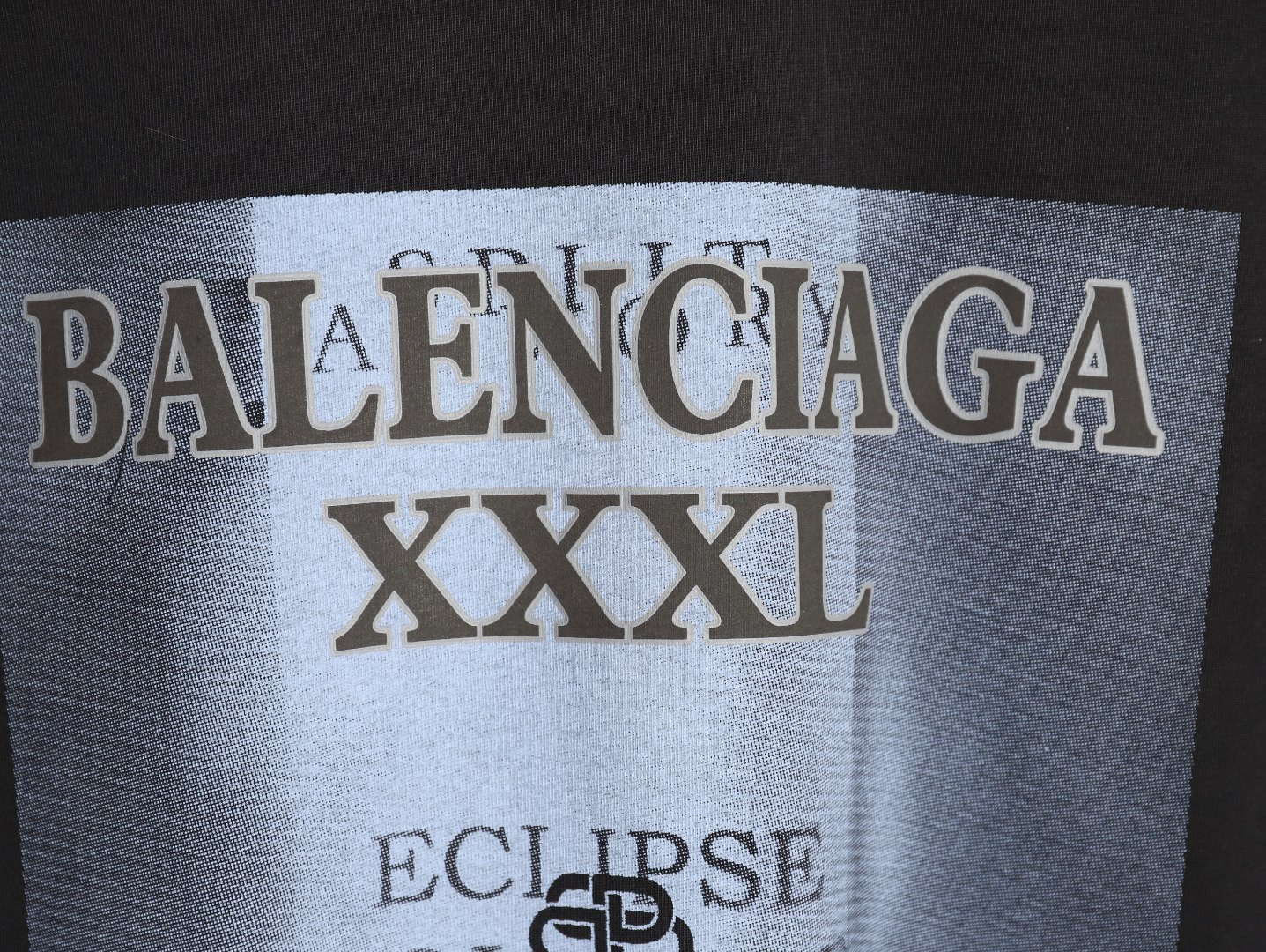 Ba*len*cia*ga short-sleeved t-shirt