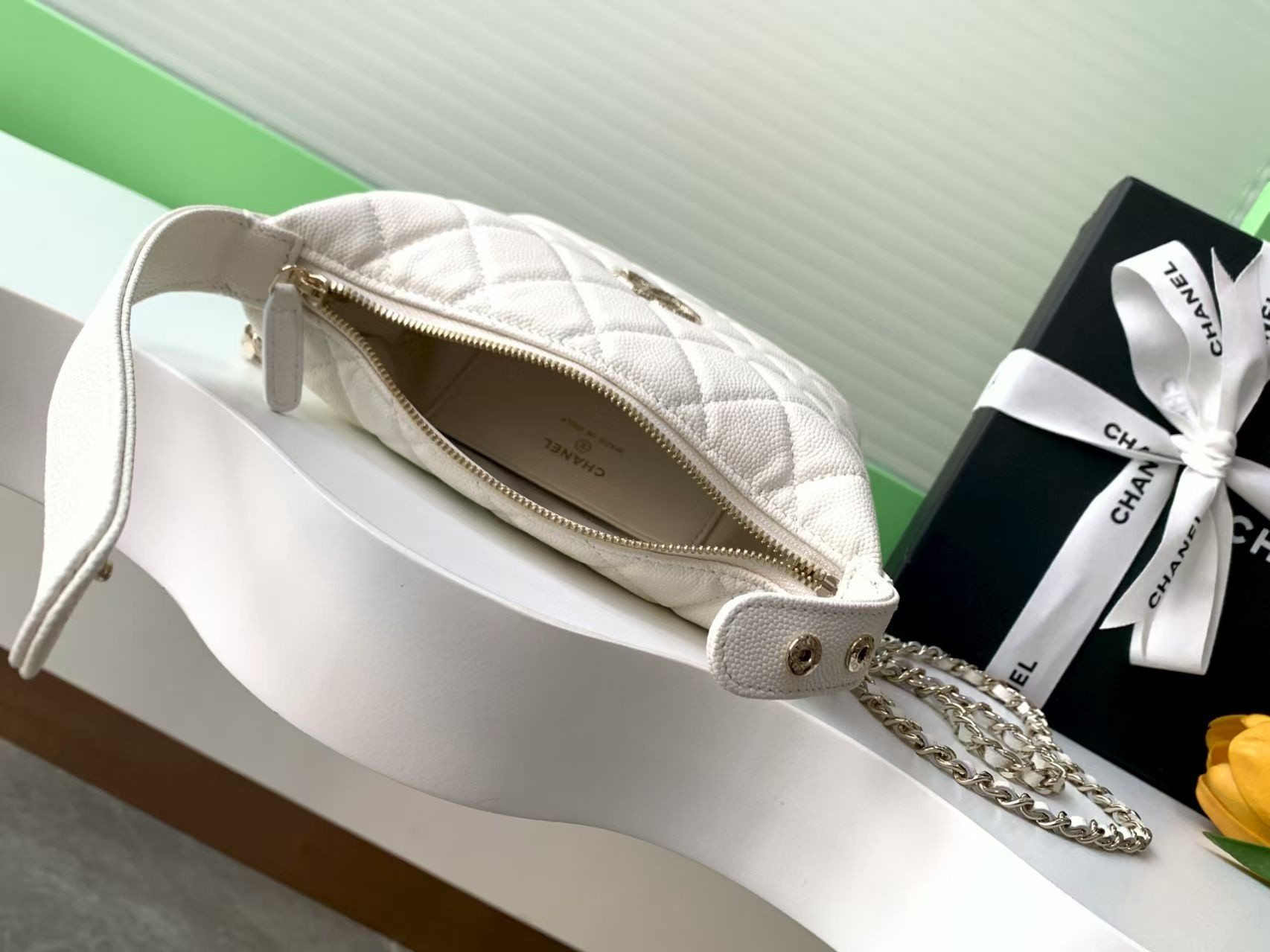 Ch*el clutch with chain 21.5x19x6cm