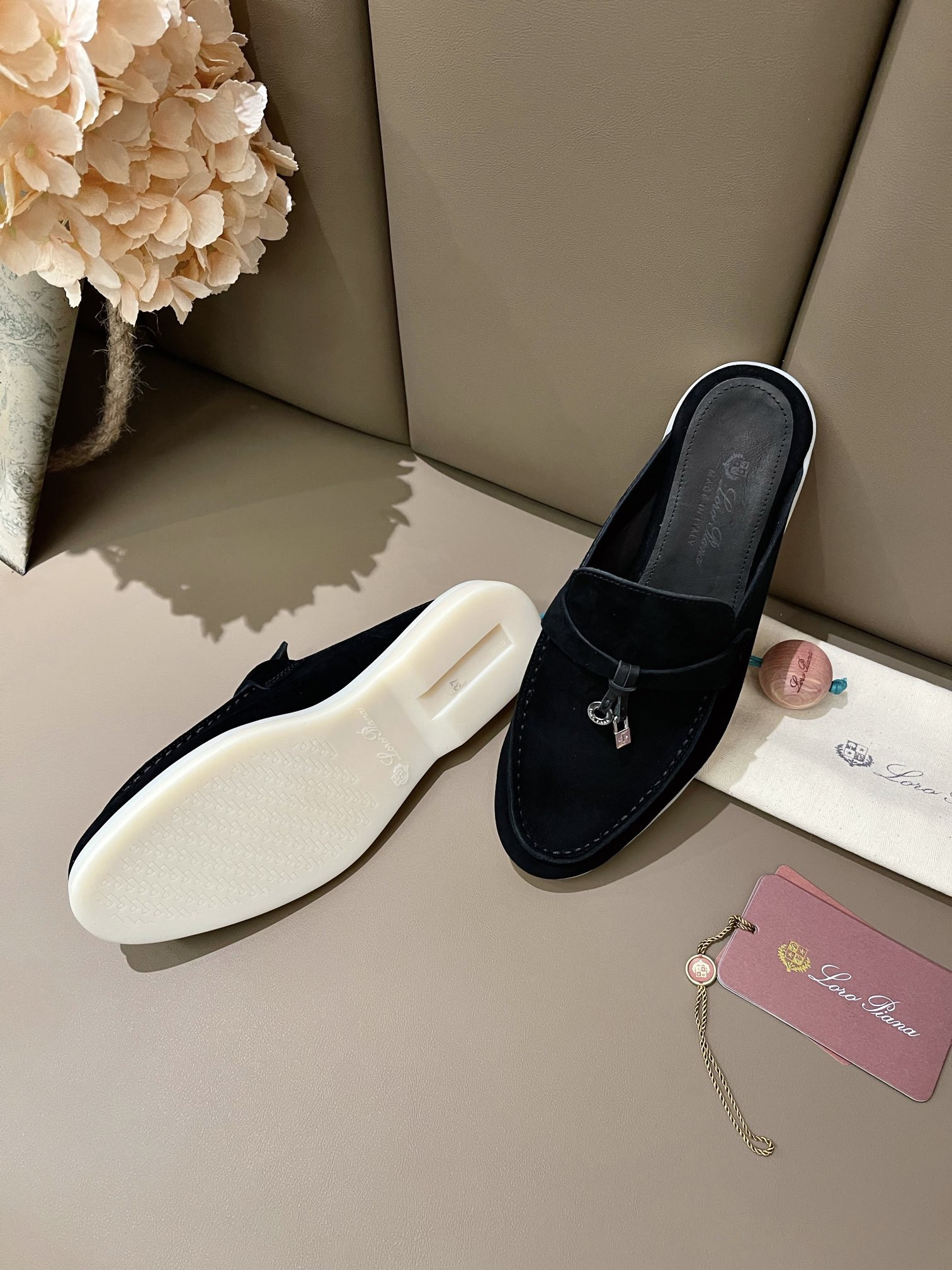 ua L**o p*ana babouche charms walk loafers