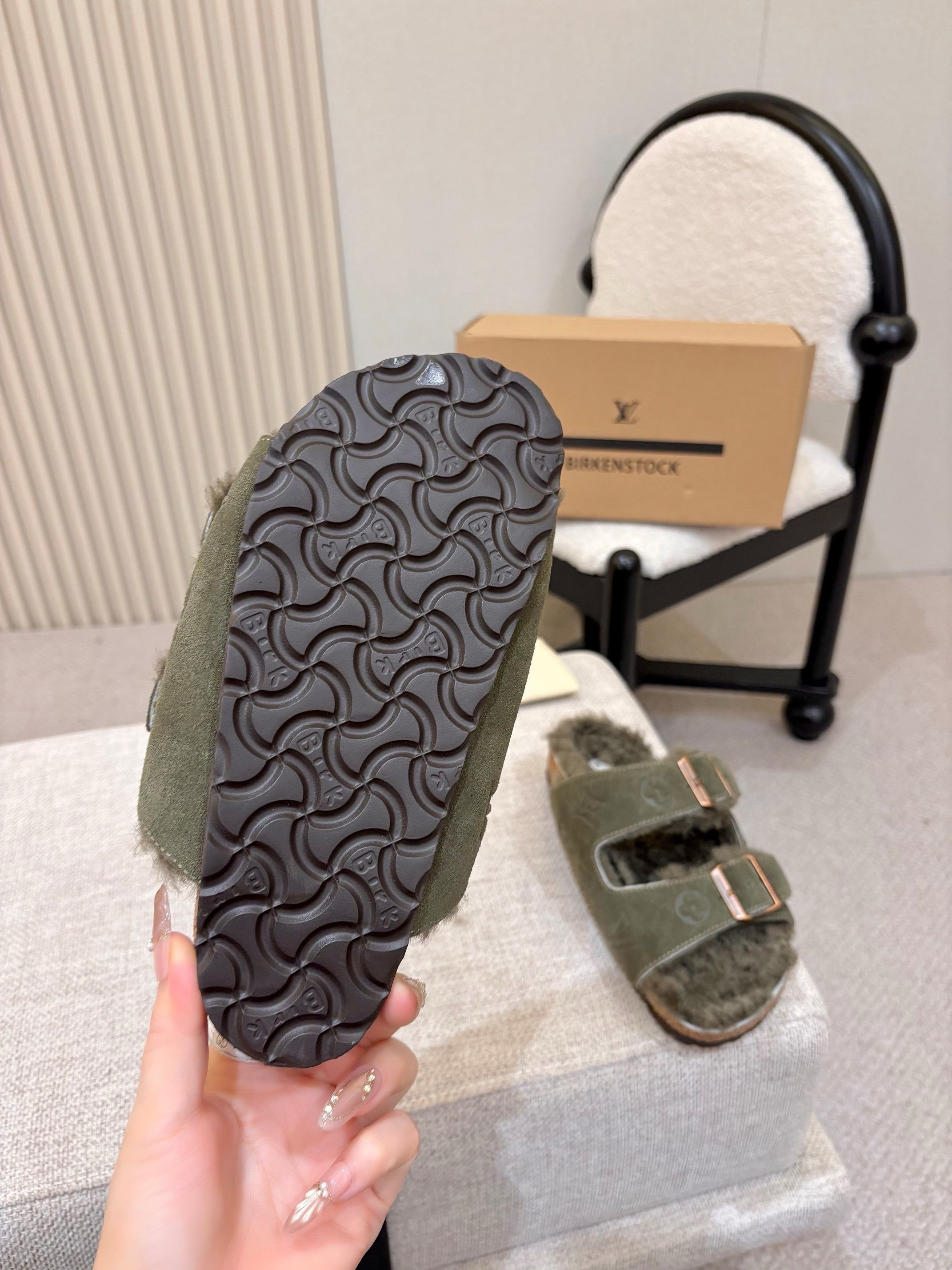 UA LV Arizona Sandals
