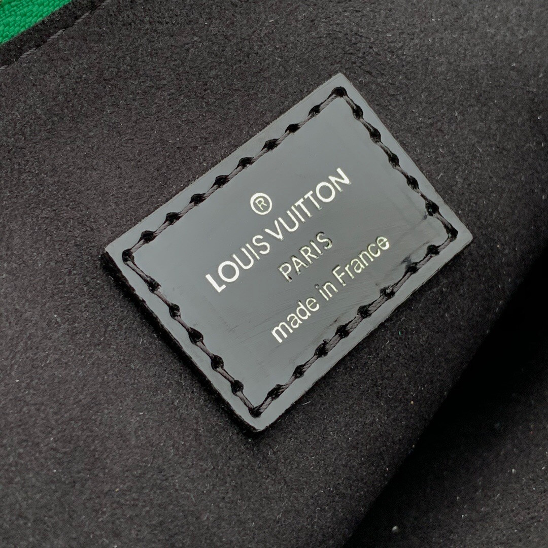 LV COUSSIN MM PATENT LEATHER M57783