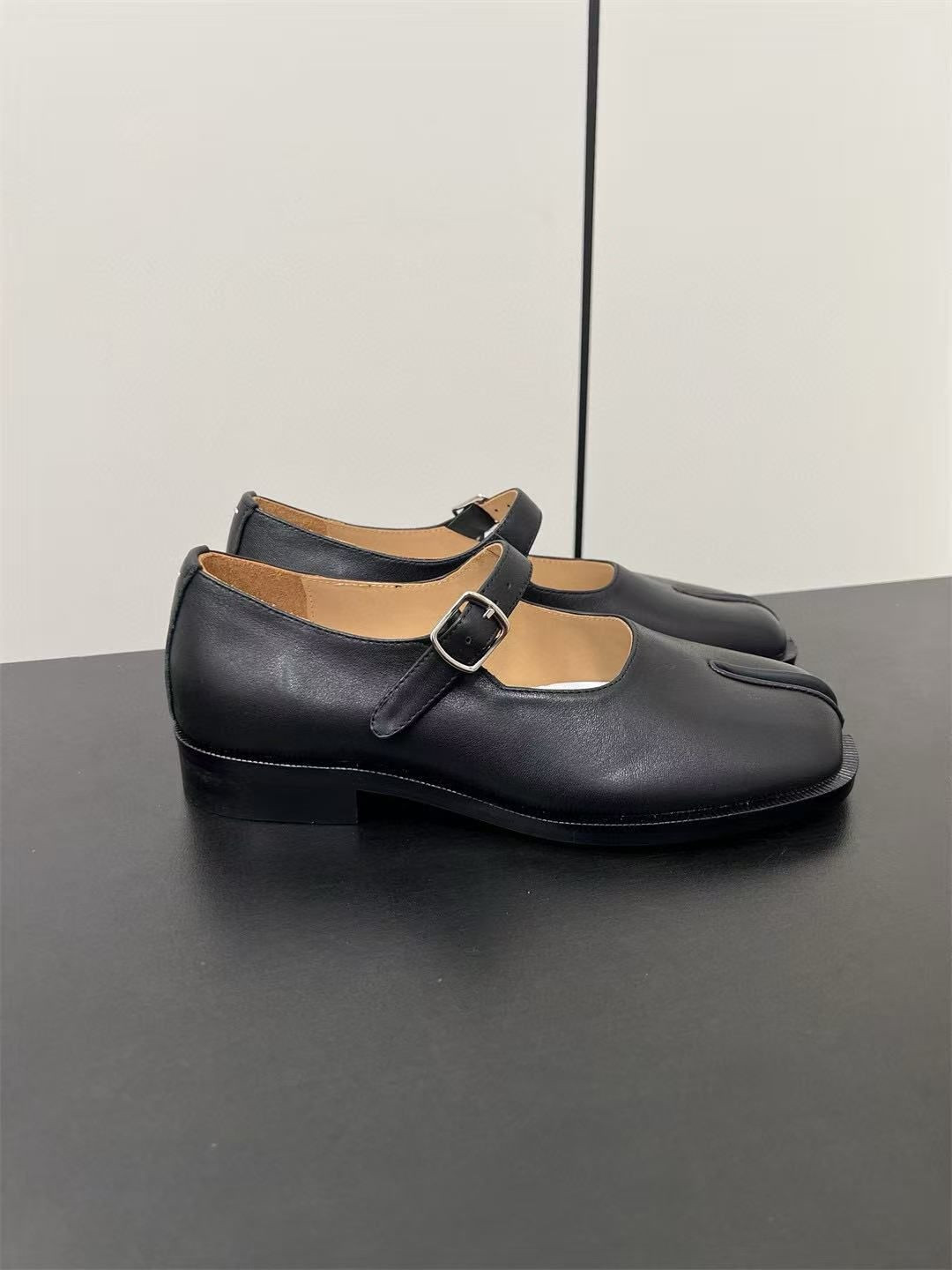 ua ma*s*n Ma*i*la mary jane shoes
