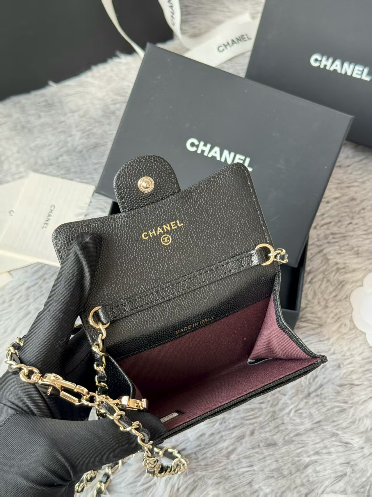 Ch*el wallet on chain 11x7.5x2cm