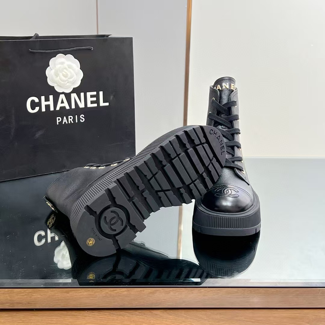 ua Ch*el boots
