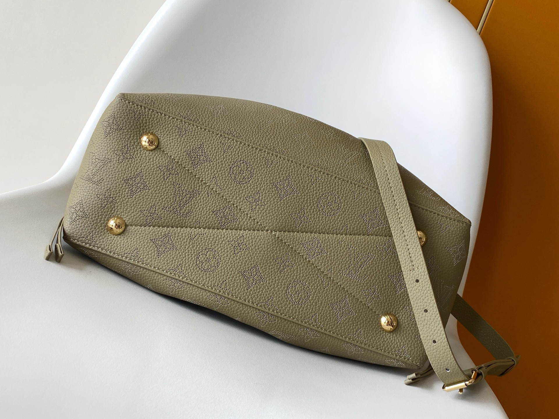 LV Bella Tote M25876 32x23x13cm