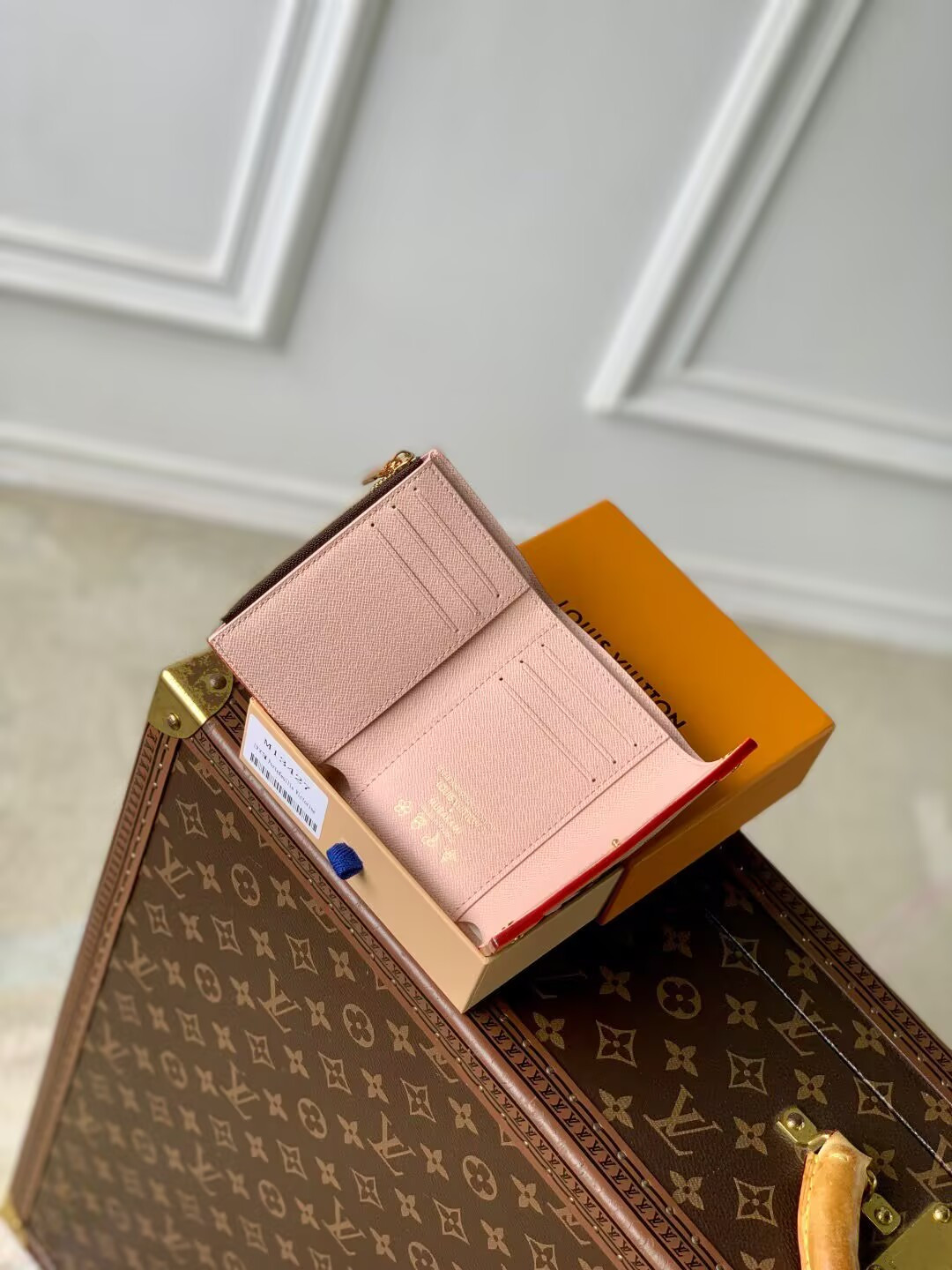 LV × TM Portefeuille Victorine M13427 12 x 9.5 x 2.5 cm