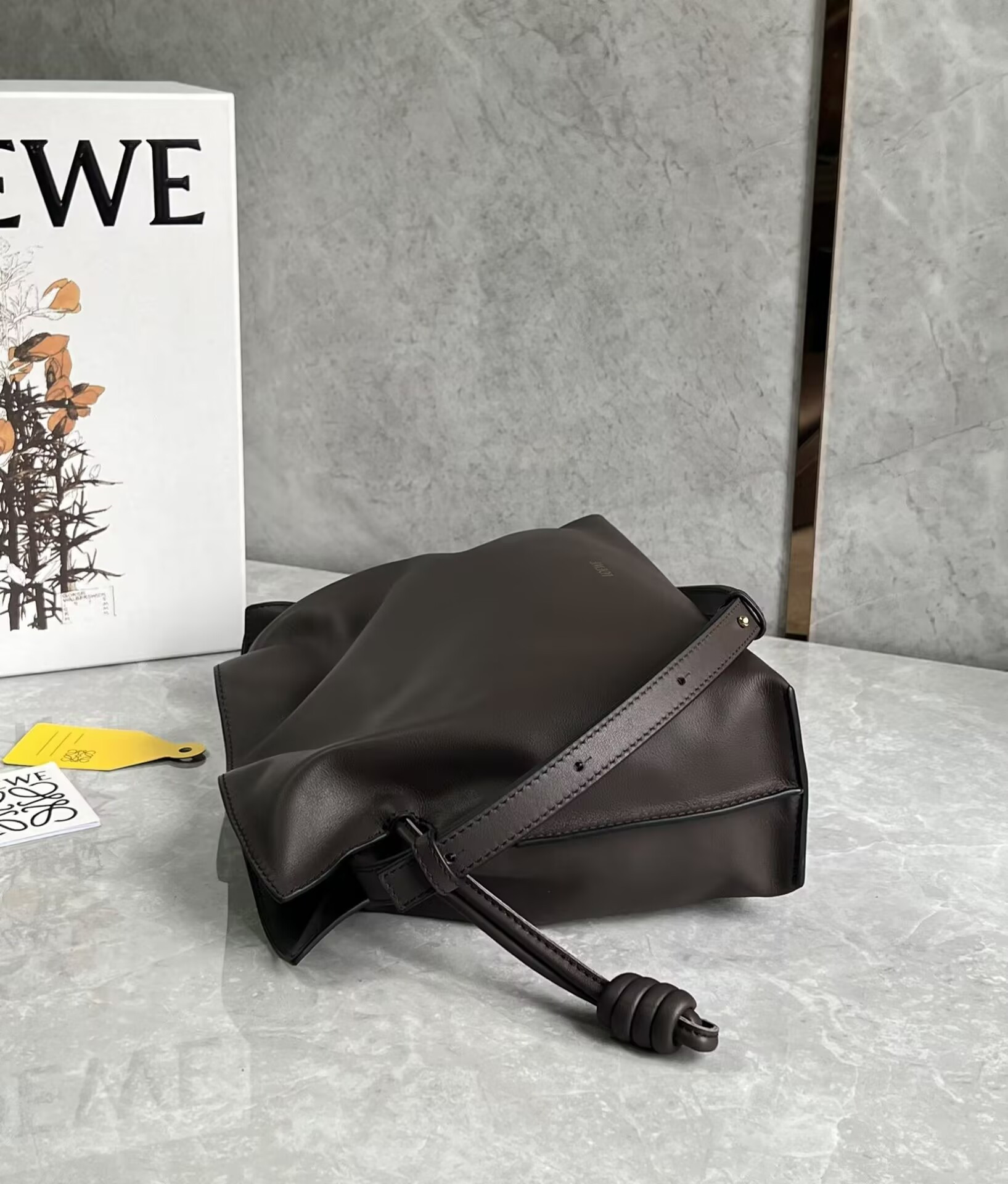 L0ew* flamenco purse 30x24.5x10.5cm
