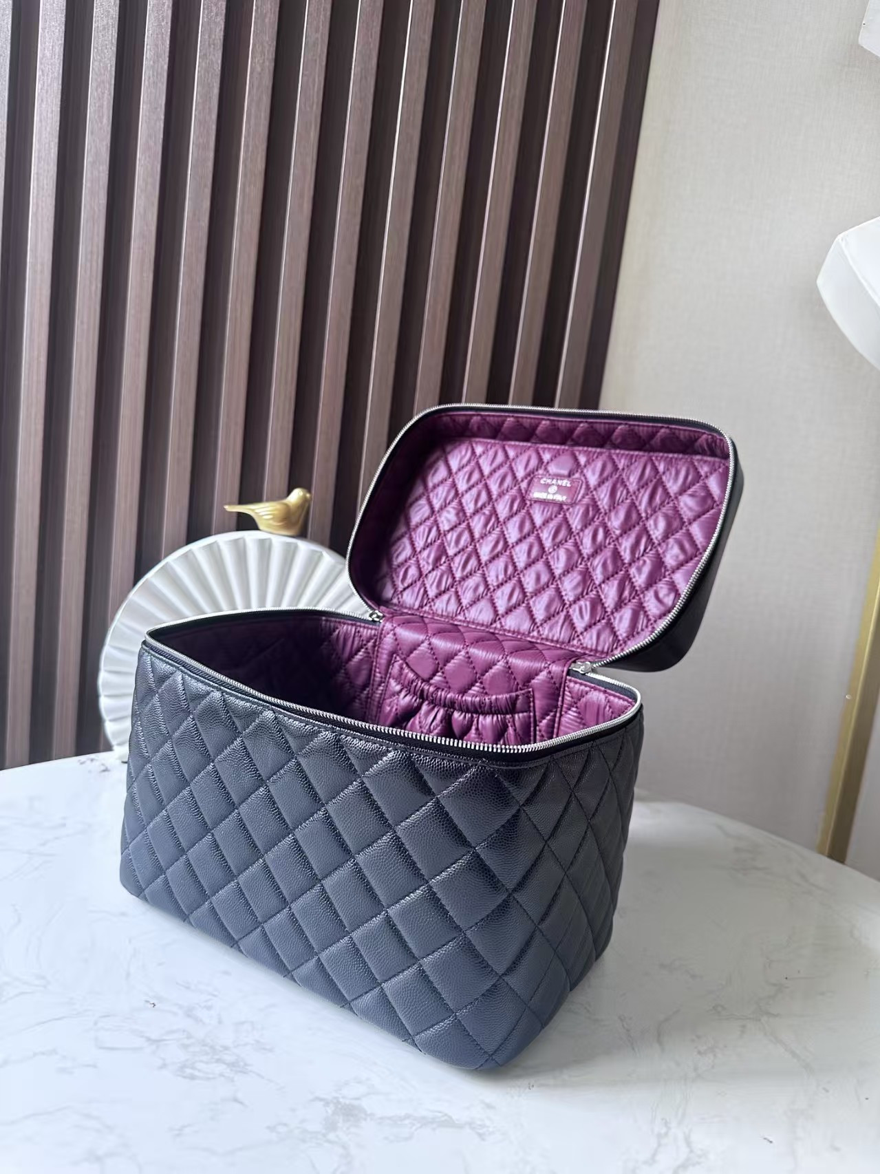 Ch*el quilted vanity case bags 25x16x18cm