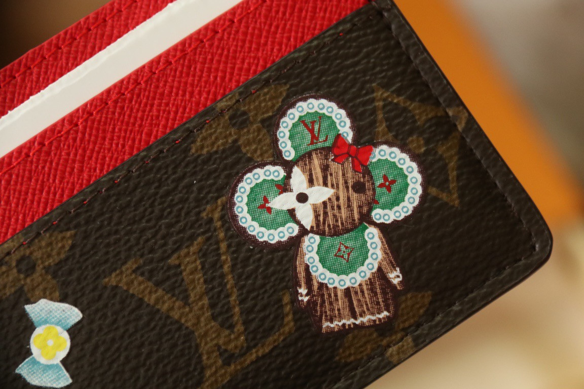 LV Charms Card Holder M12215