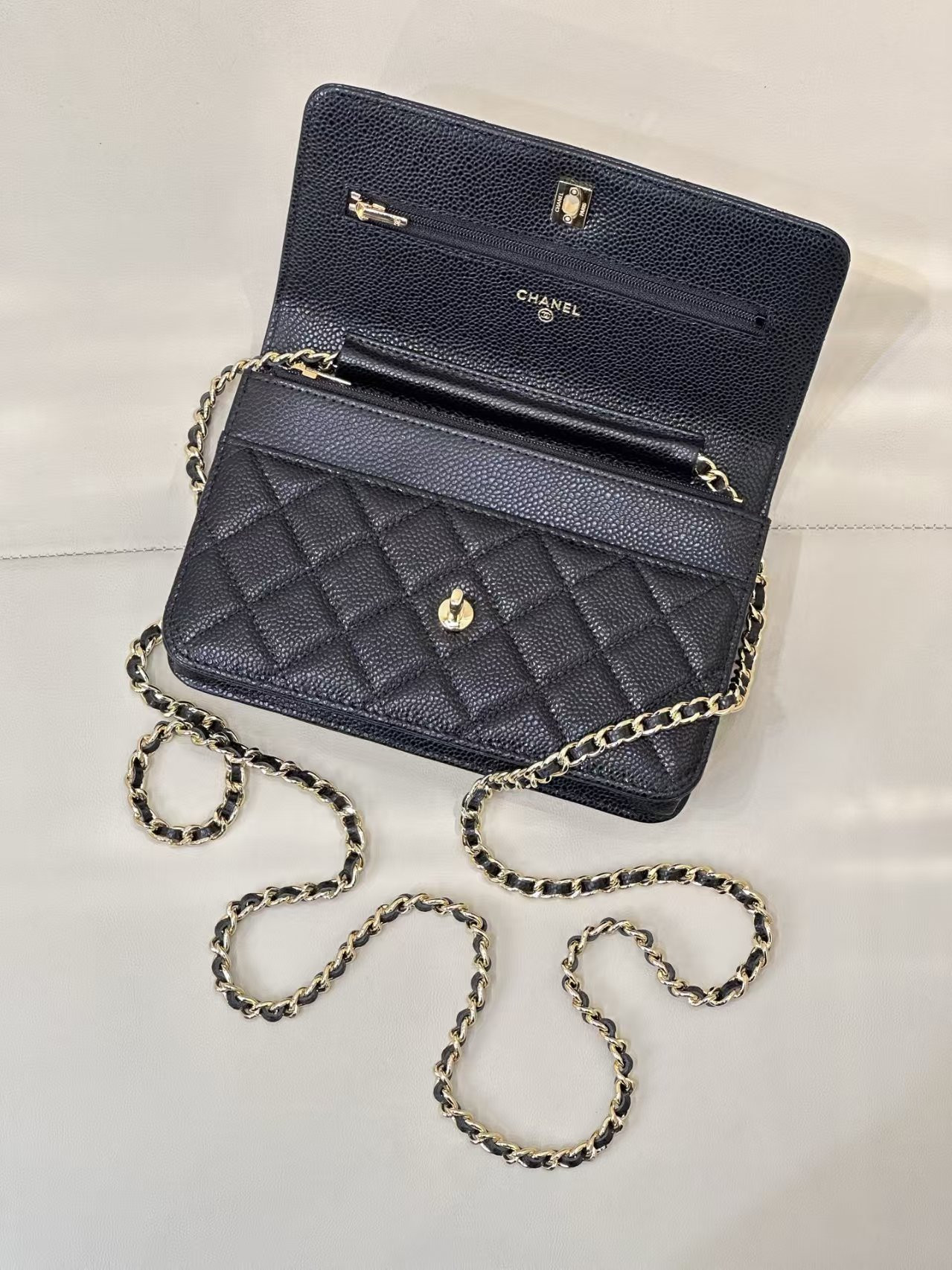 Ch*el woc classic wallet on chain 13x19cm