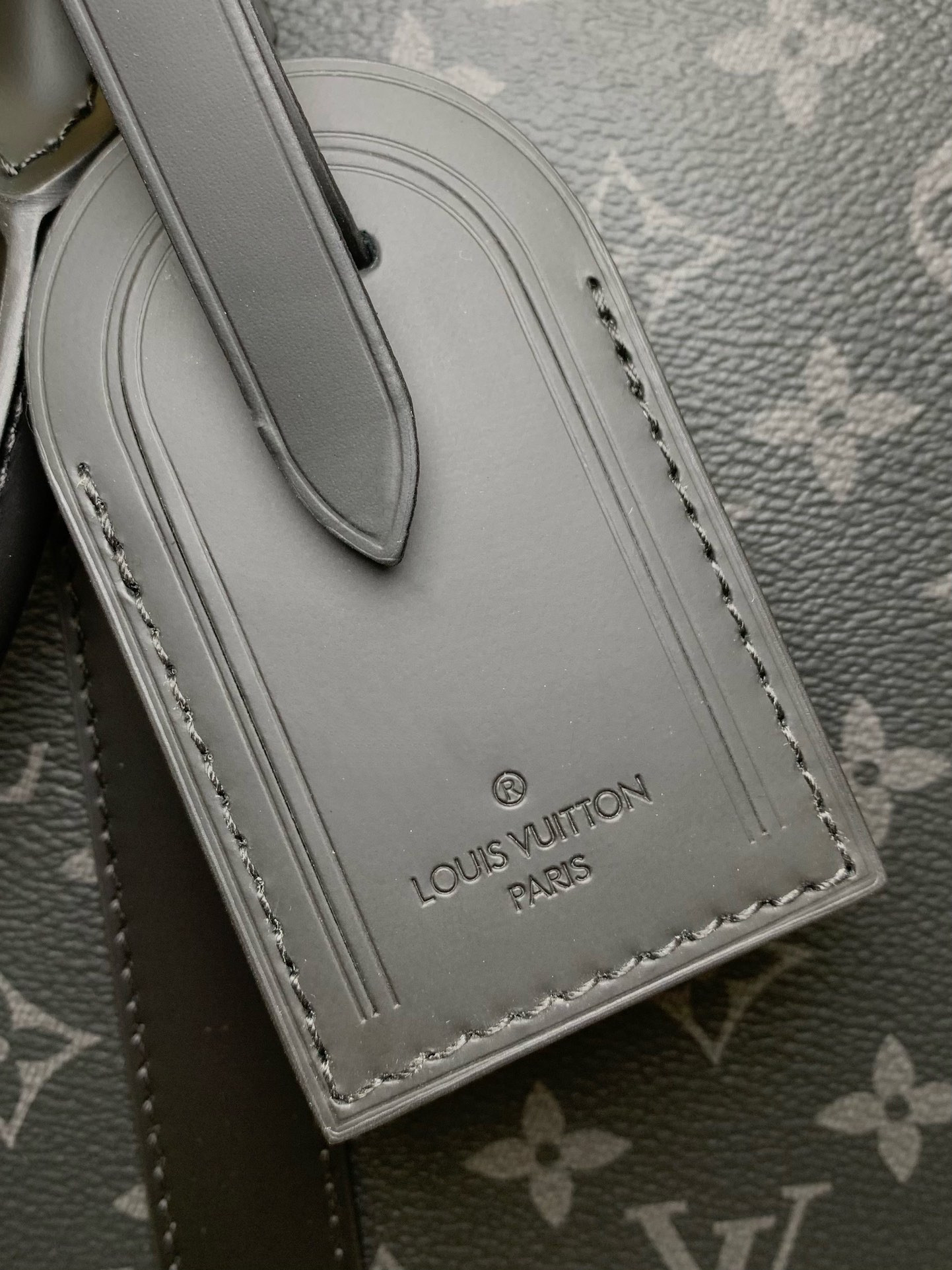 LV Sac Plat Horizontal Zippe M11742 39.8x30x5cm Without Box