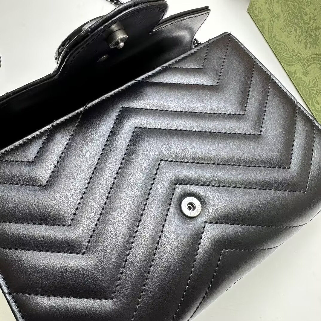 G*u*i gg marmont wallet on chain 20x13x6cm