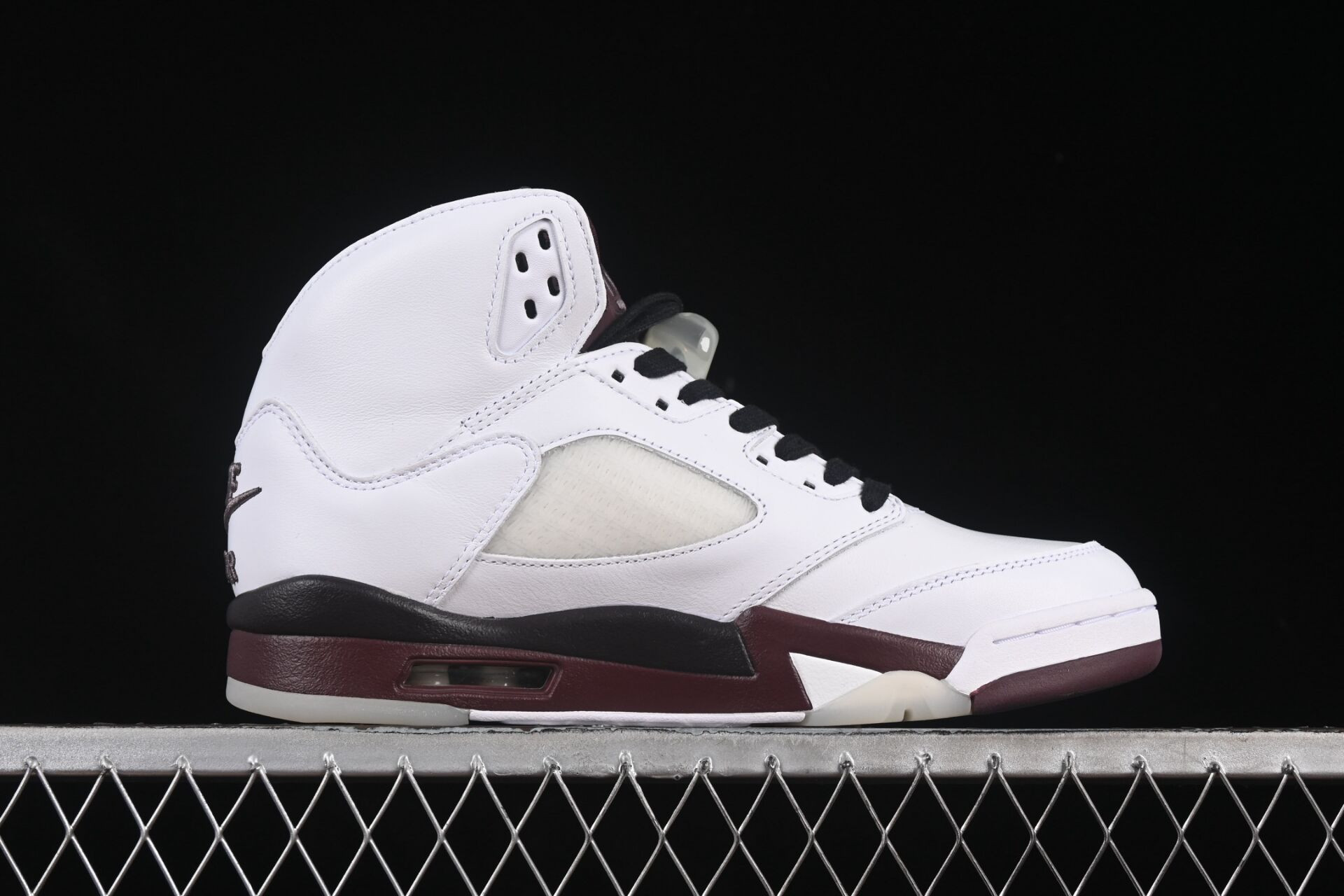 UA Air Jordan 5 Retro