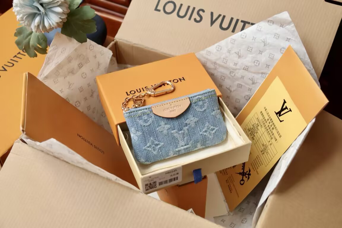 LV Wallet M82961