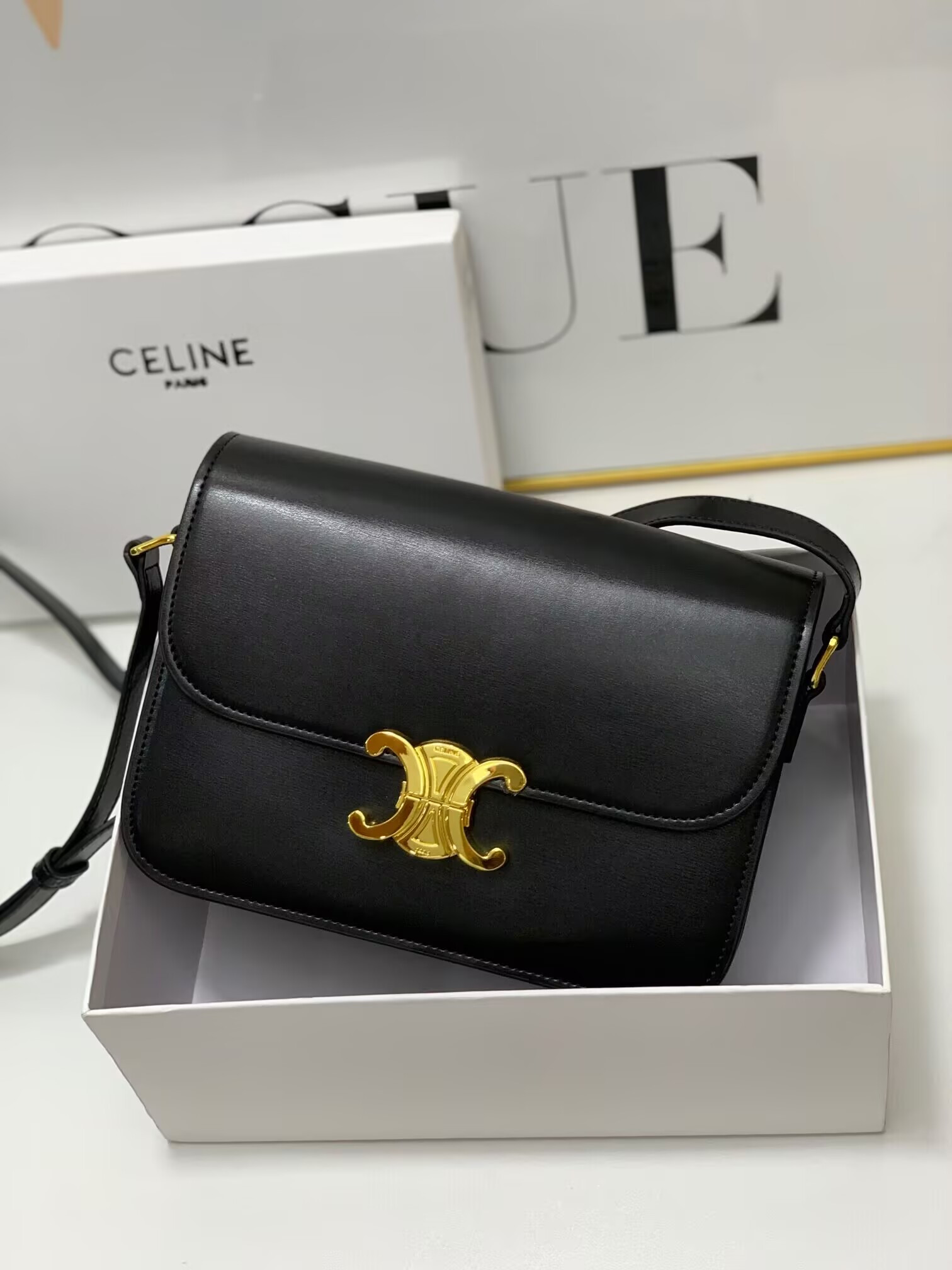 Ce**e triomphe bag 22x16.5x7cm
