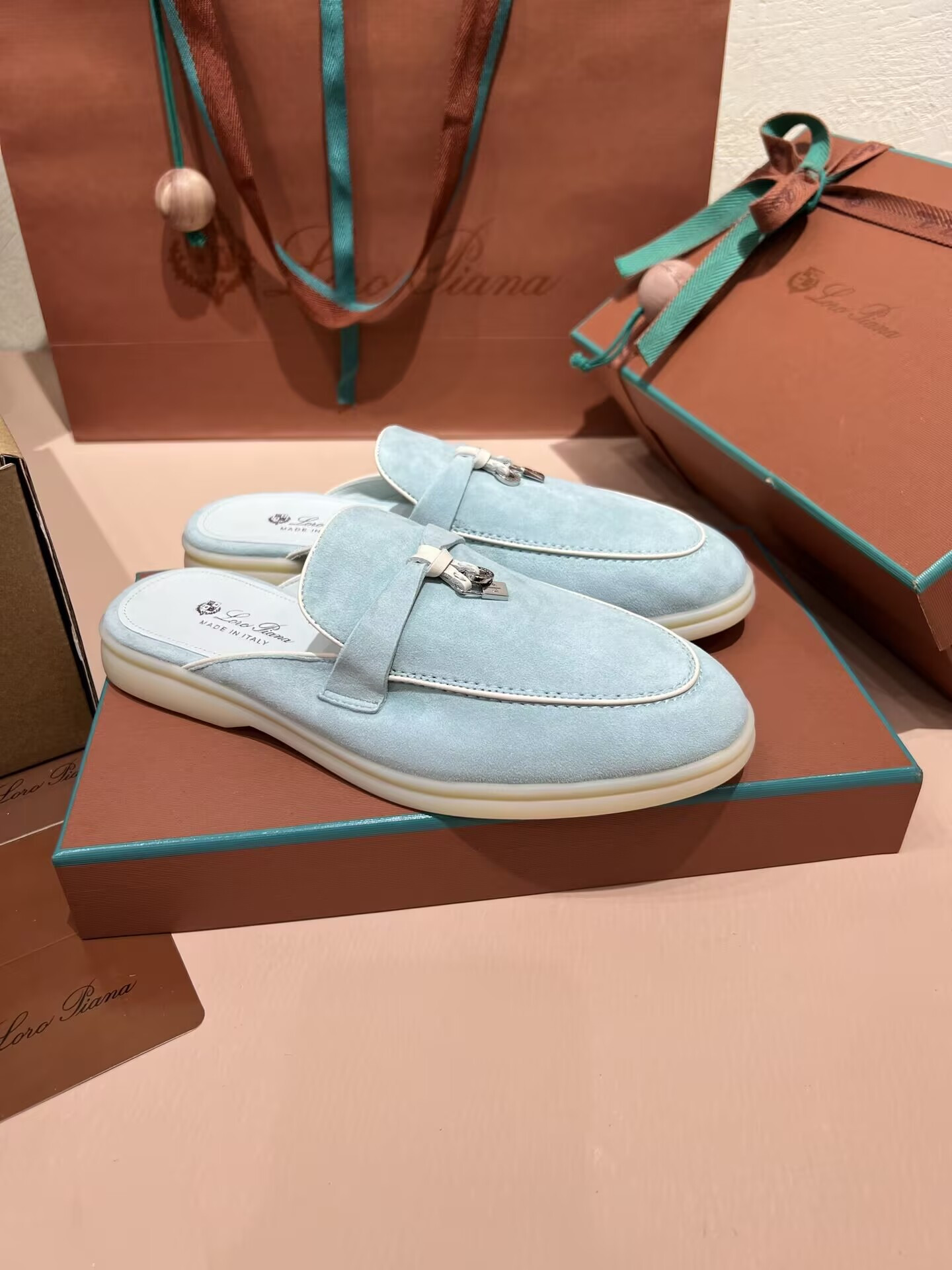 ua L**o p*ana babouche charms walk loafers