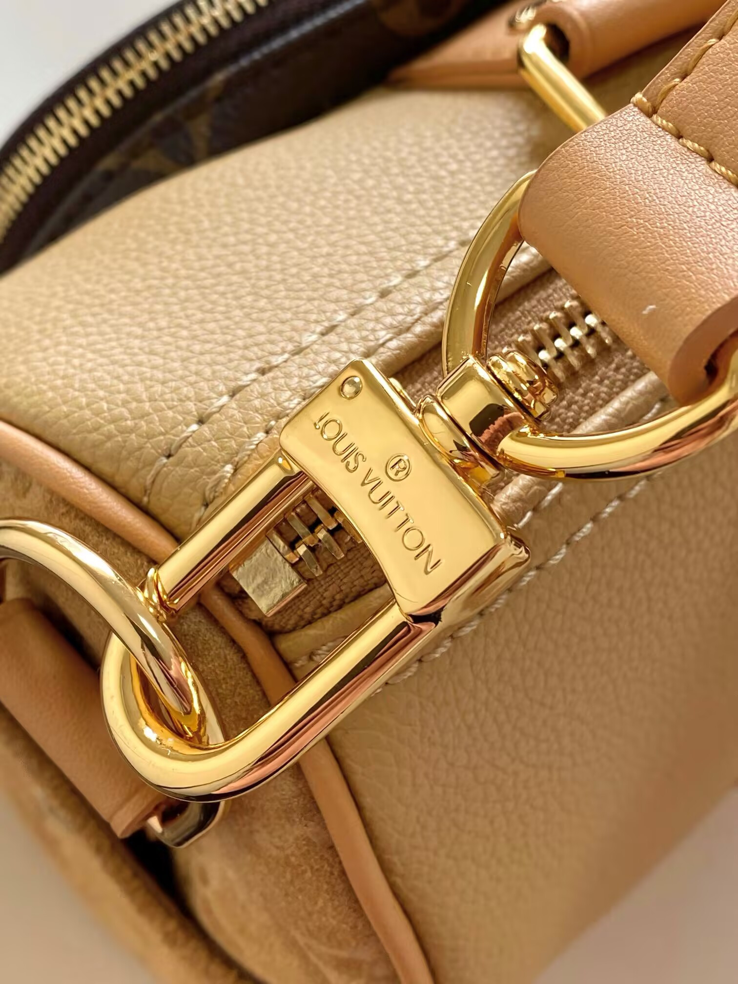 LV Keepall Bandoulière 25 M12627 25x15x11cm