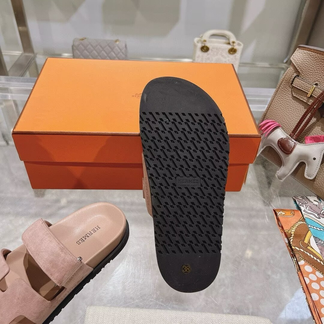 ua H**mes chypre sandal