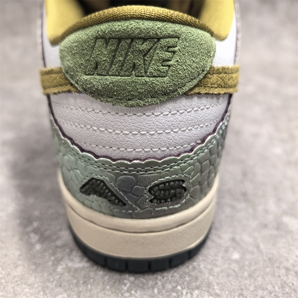 UA Nike SB Dunk Low Alexis Sablone Chameleon