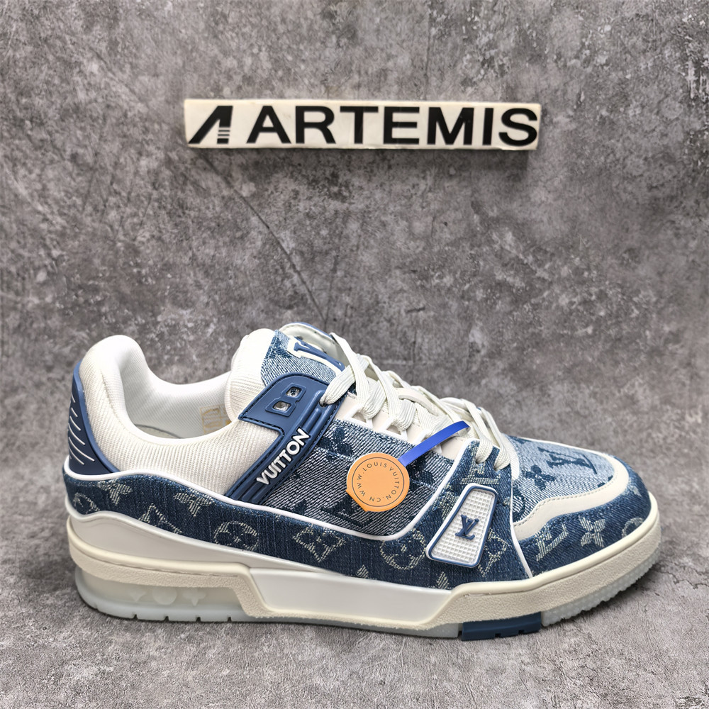 UA LV Trainer Sneaker