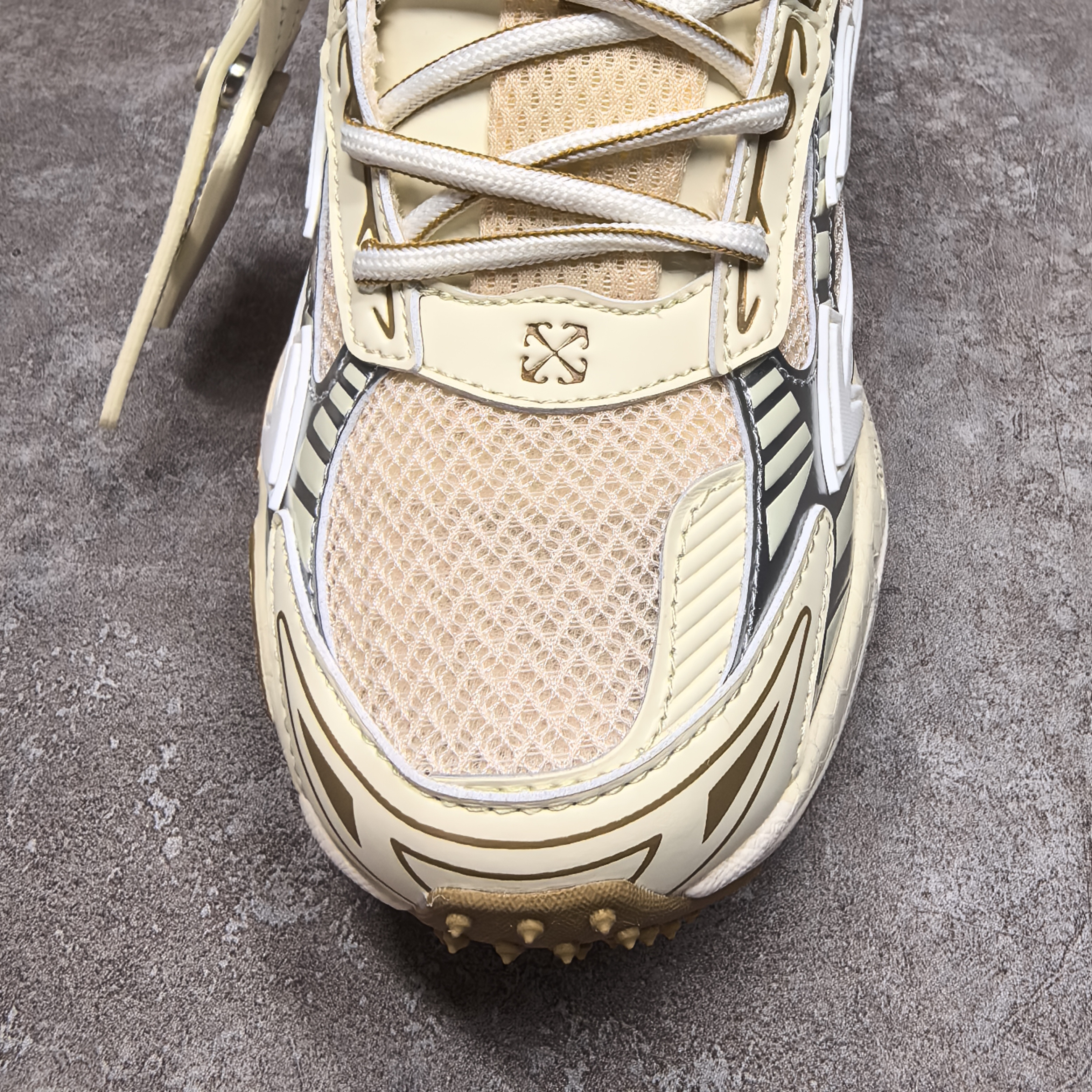 UA Off-White "BE RIGHT BACK"
