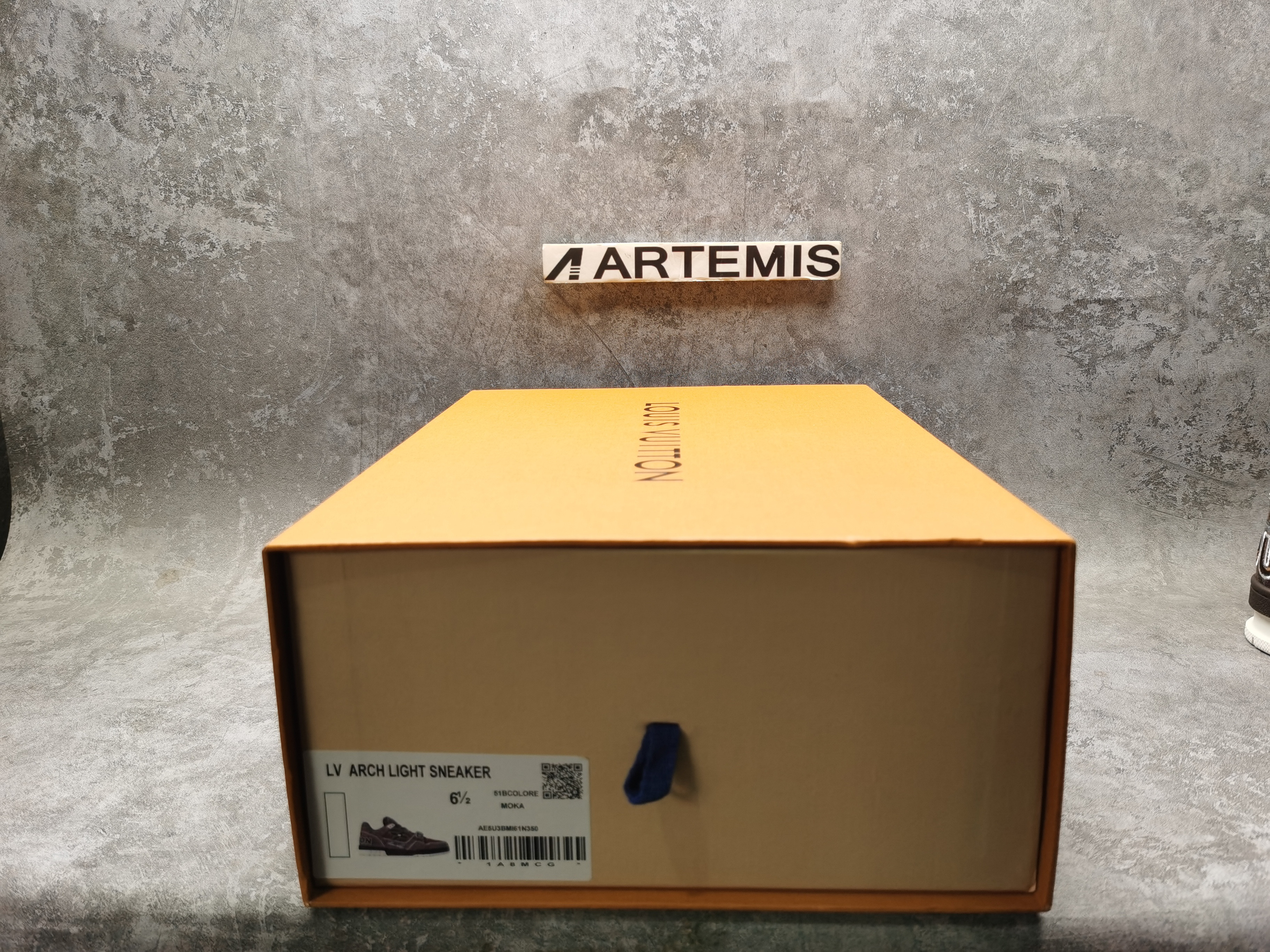 UA LV Trainer Sneaker