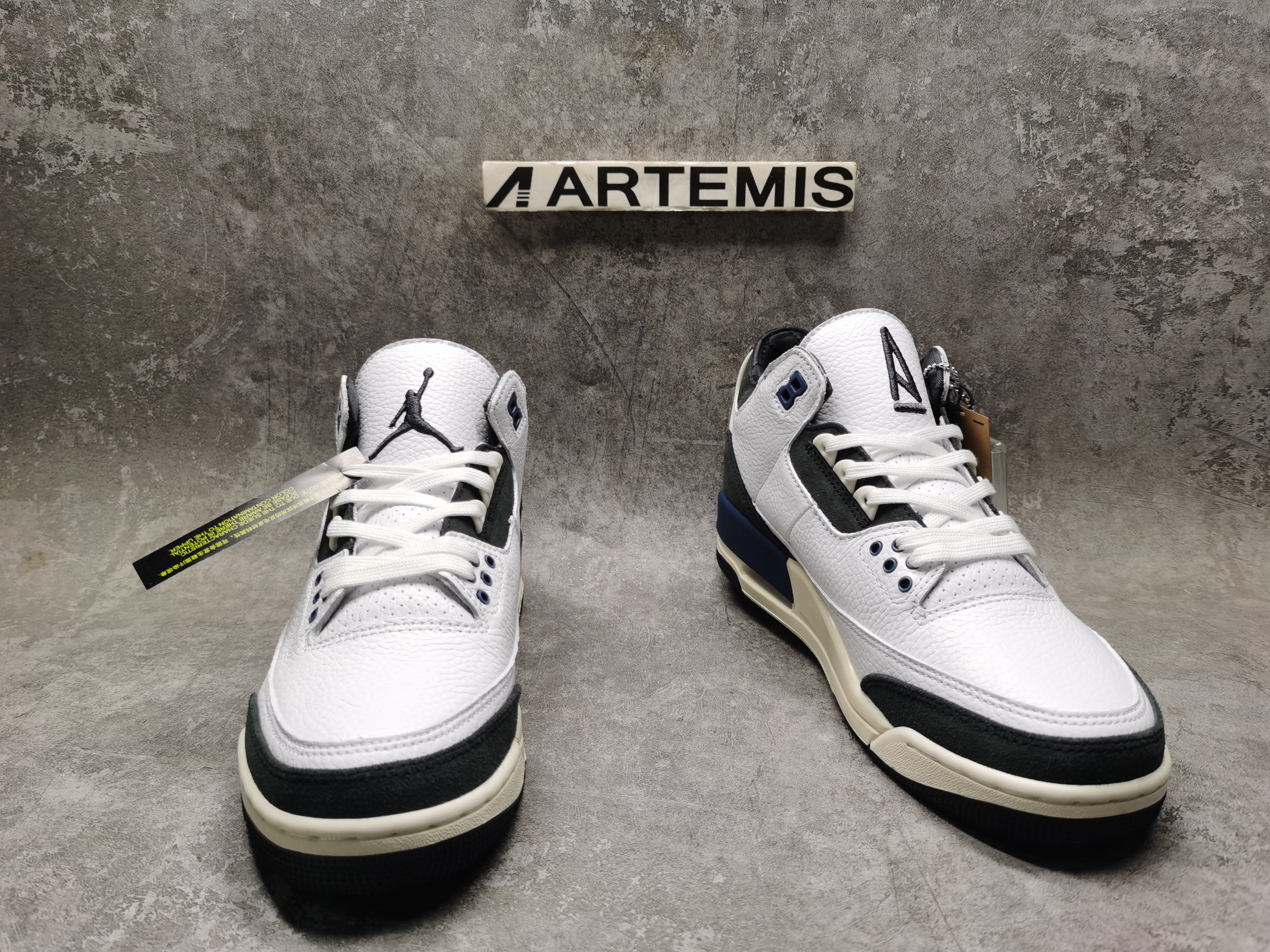 UA Jordan 3 Retro OG SP
