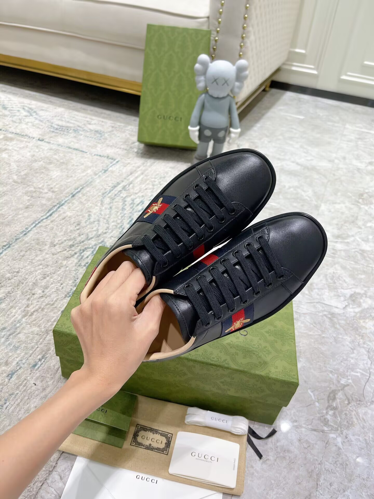ua G*u*i screener sneaker