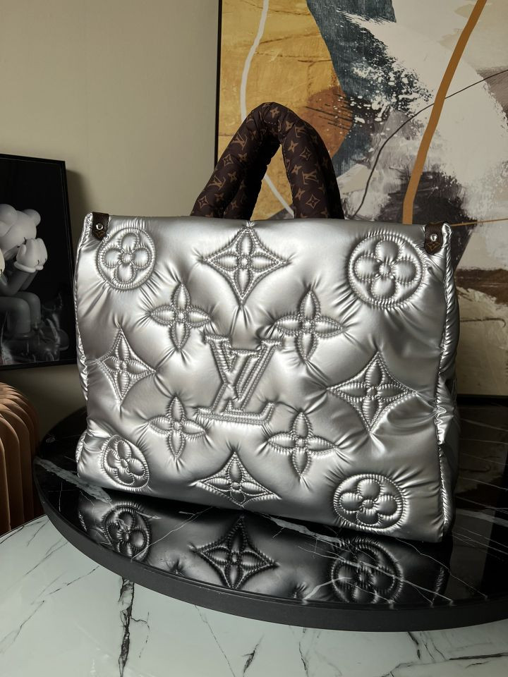 LV ONTHEGO M21053 41 x 34 x 19 CM