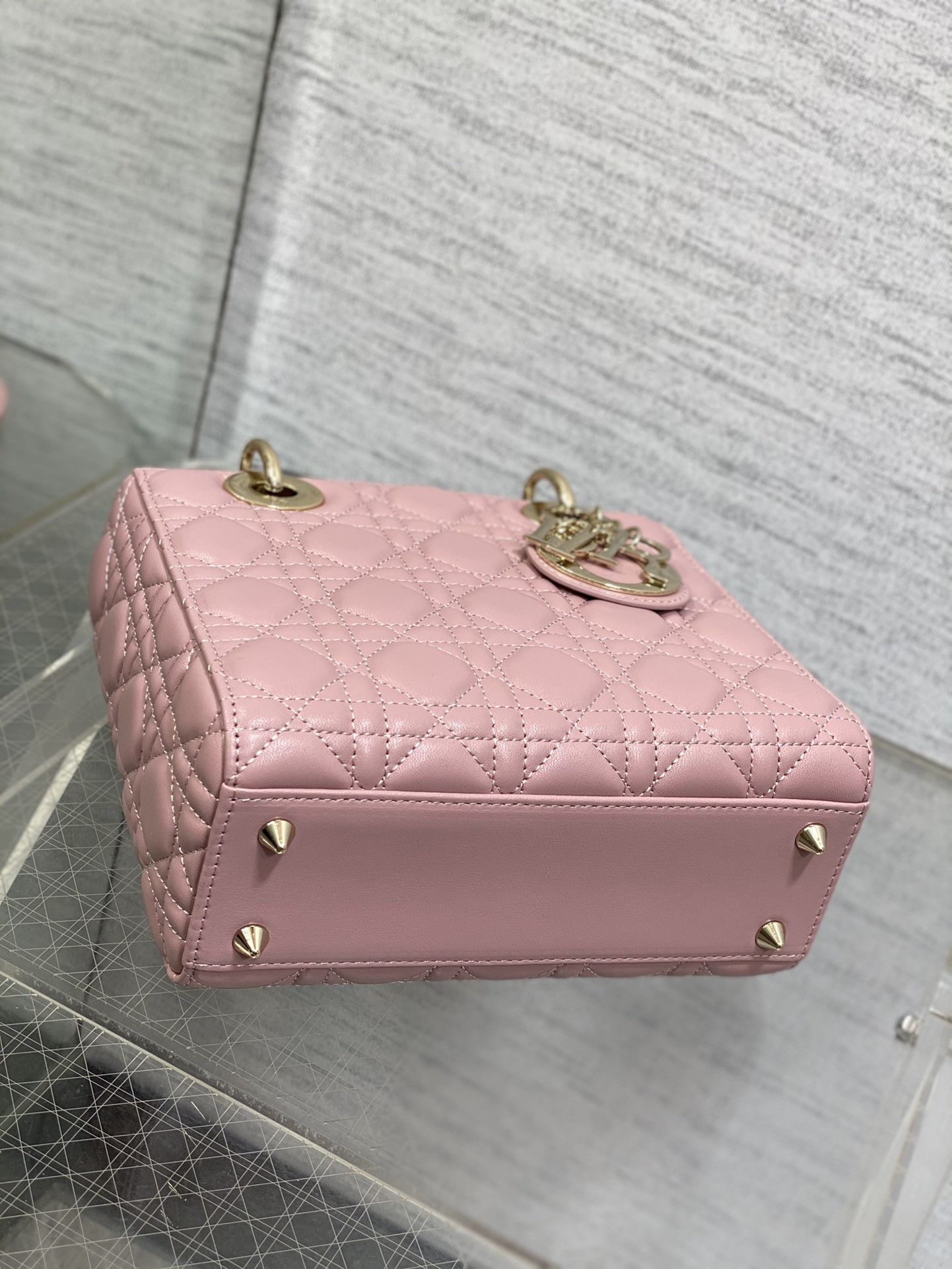 small lady D*or my abcD*or bag 8 x 6.5 x 3 inches
