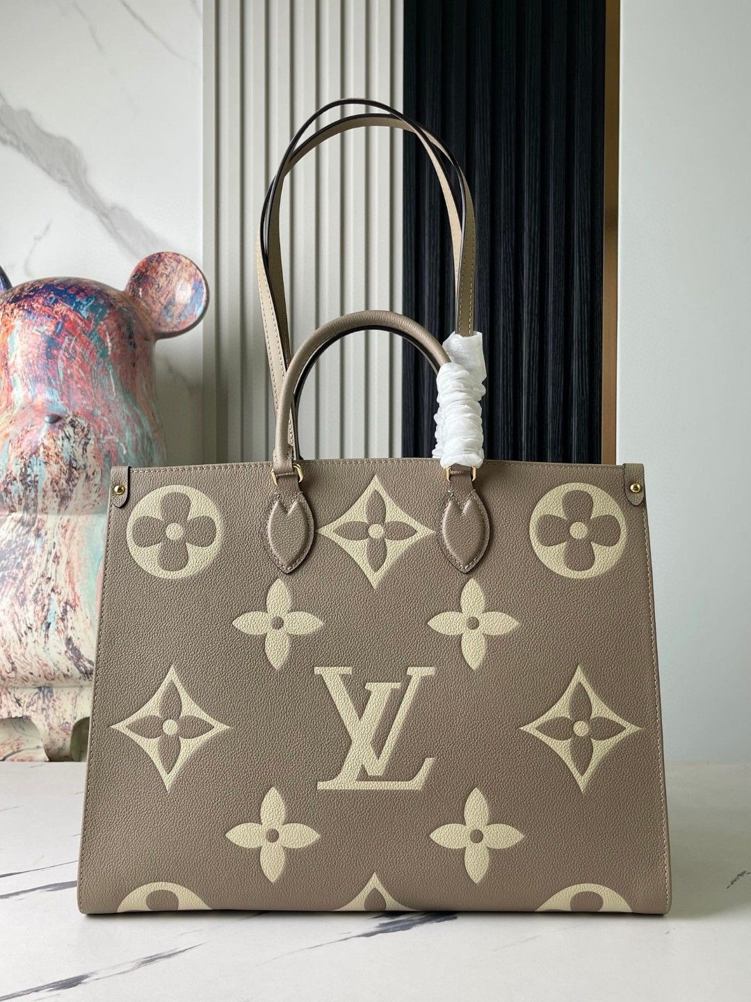 LV OnTheGo GM M44926 16.1 x 13.4 x 7.5inches