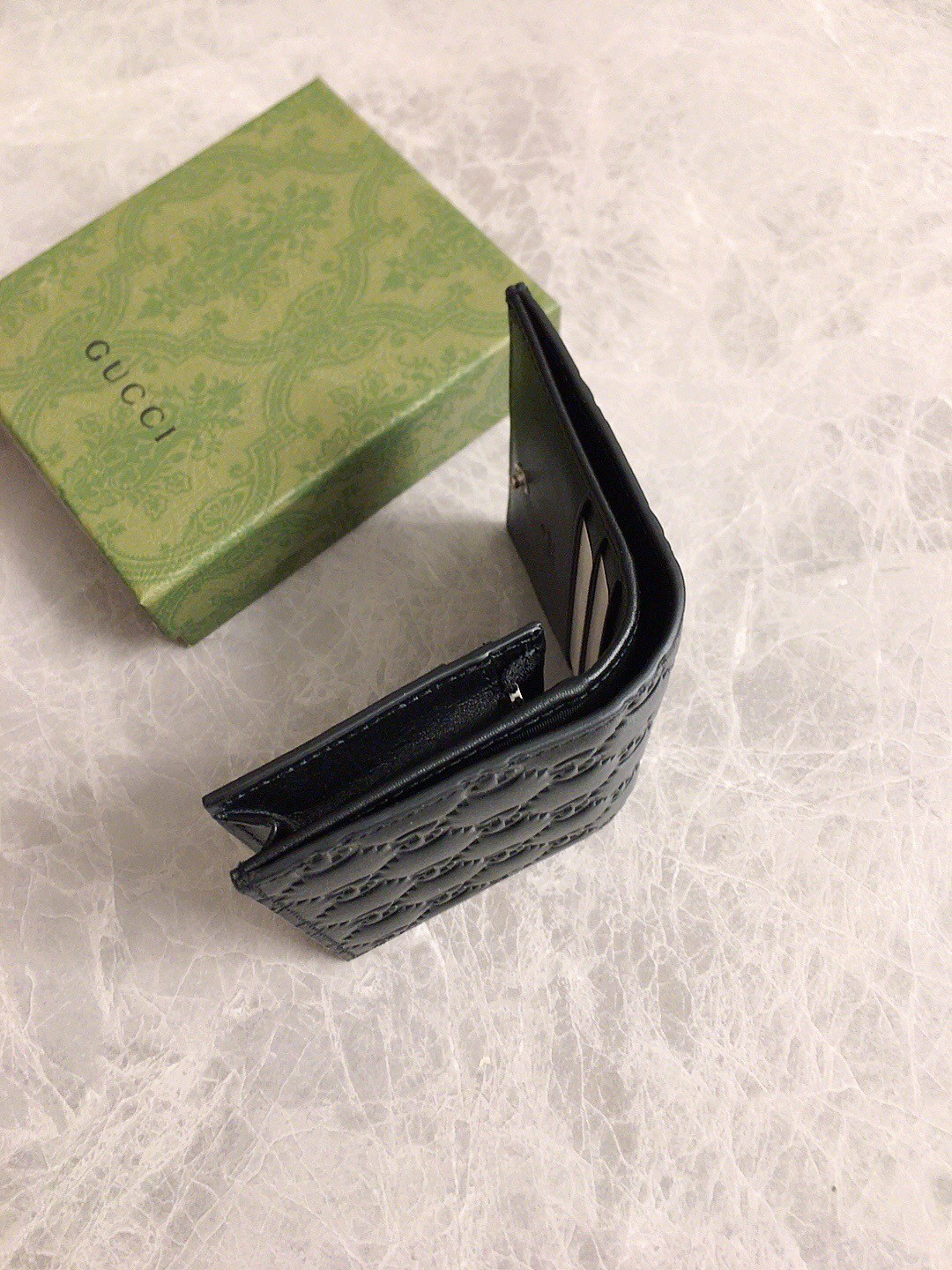 G*u*i gg card case wallet