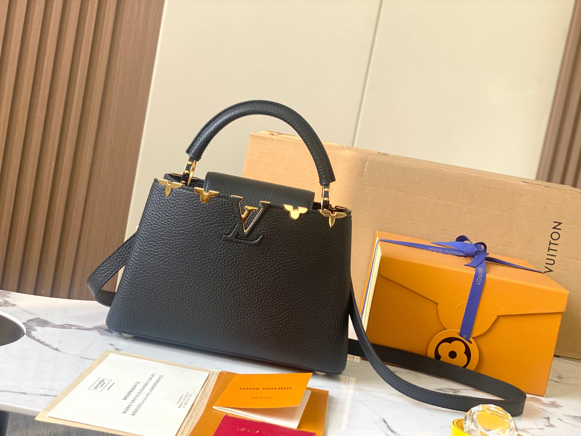 lv capucines  M23331  27-18-9cm