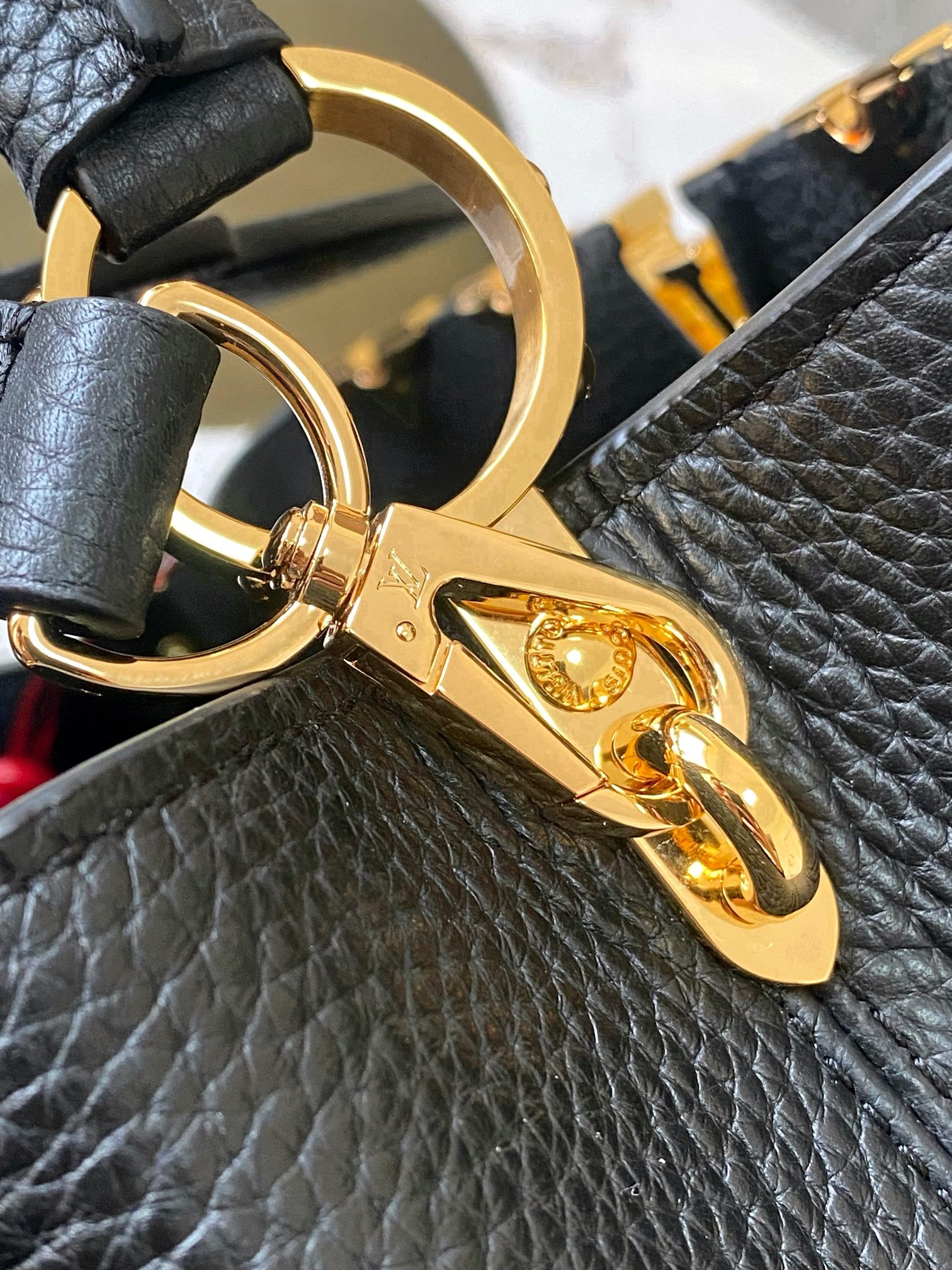 lv capucines  M23331  27-18-9cm