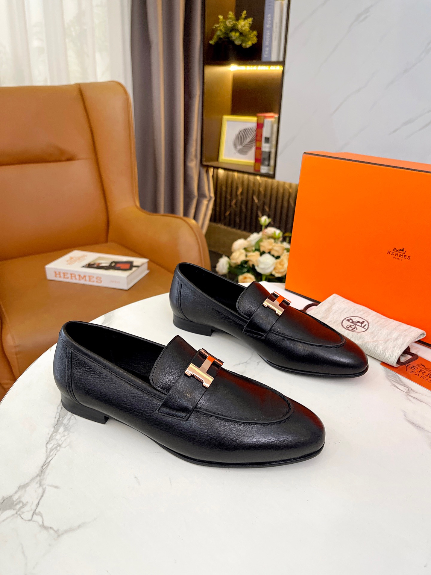 ua H**mes paris loafer