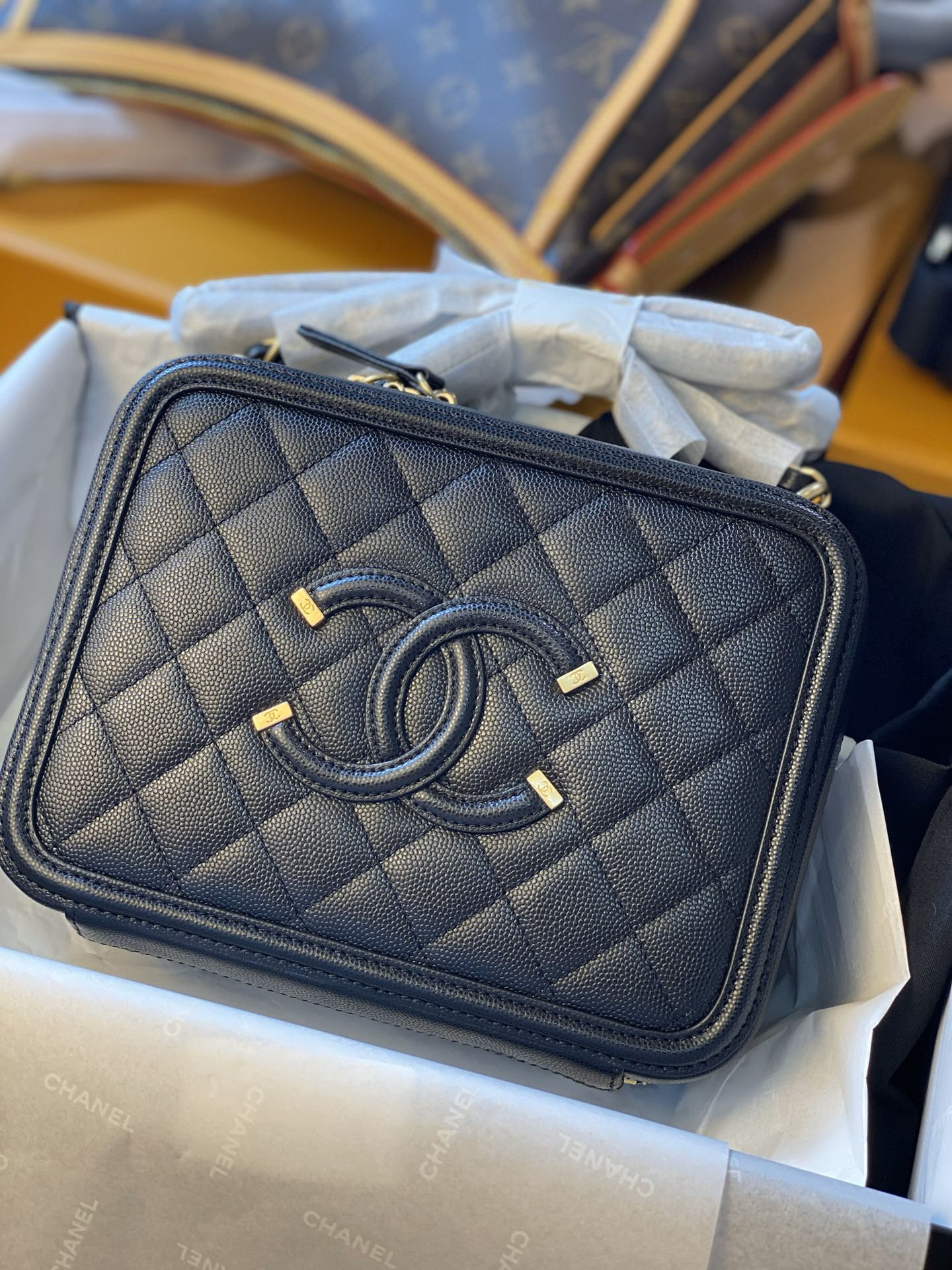 Ch*el vanity case 17x7x13cm
