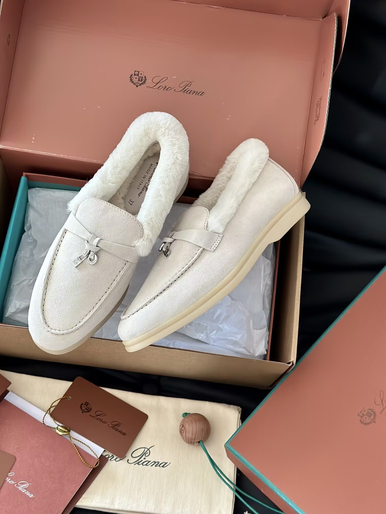 ua L**o p*ana summer charms walk loafers