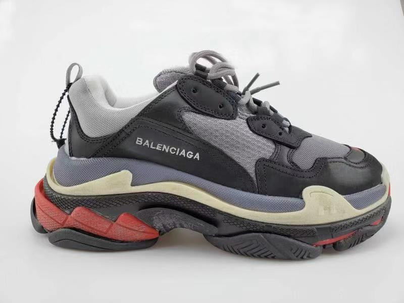 Balenciga Triple S light Grey Red