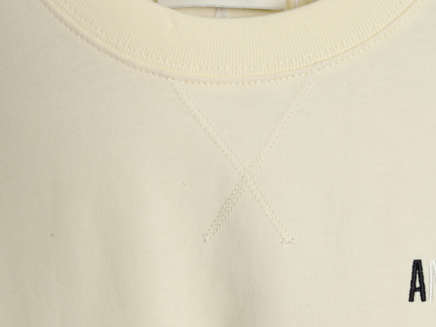 Ami Paris 25ss Short-sleeved T-shirt
