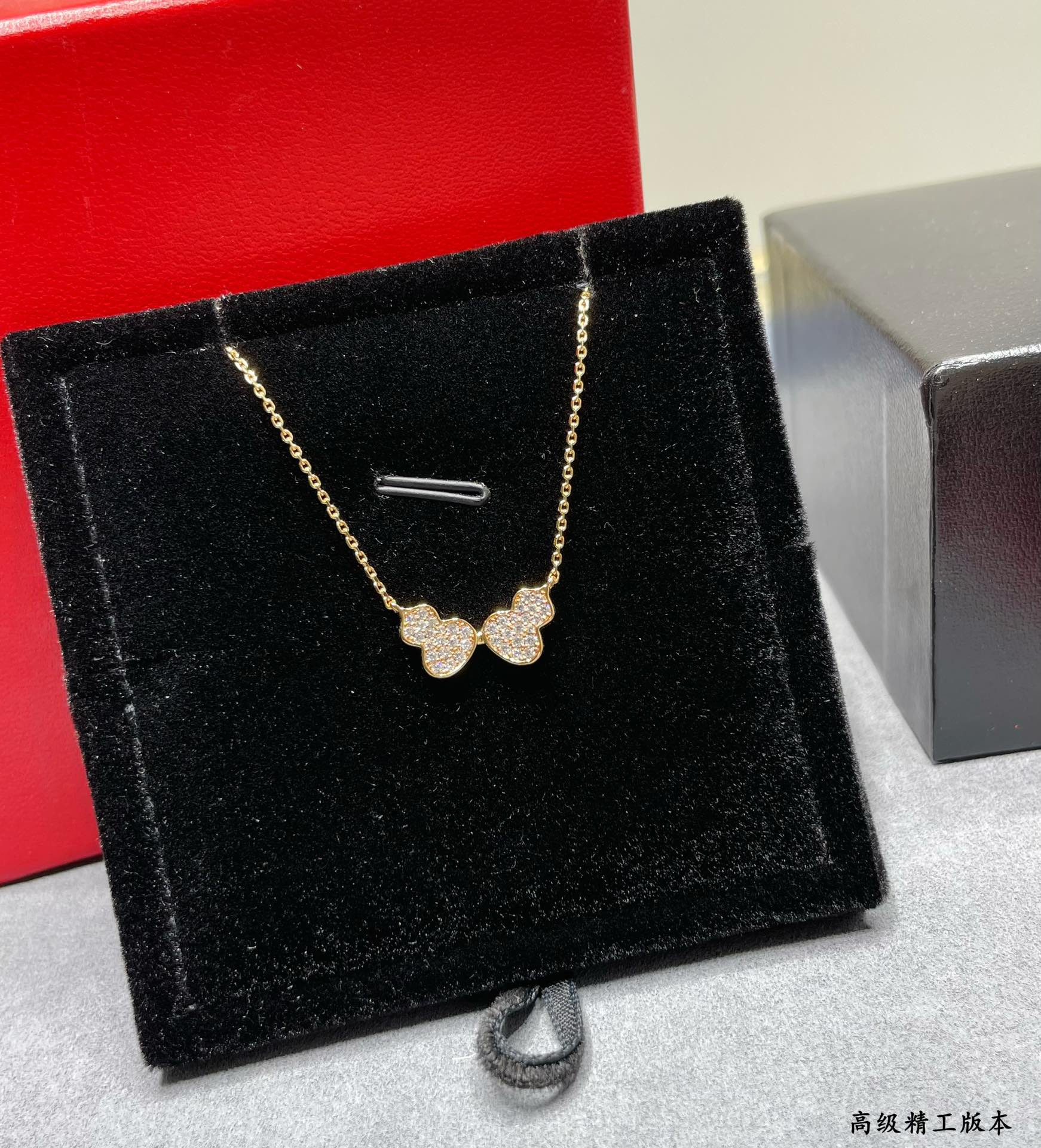 Qee1in wulu double gourd necklace