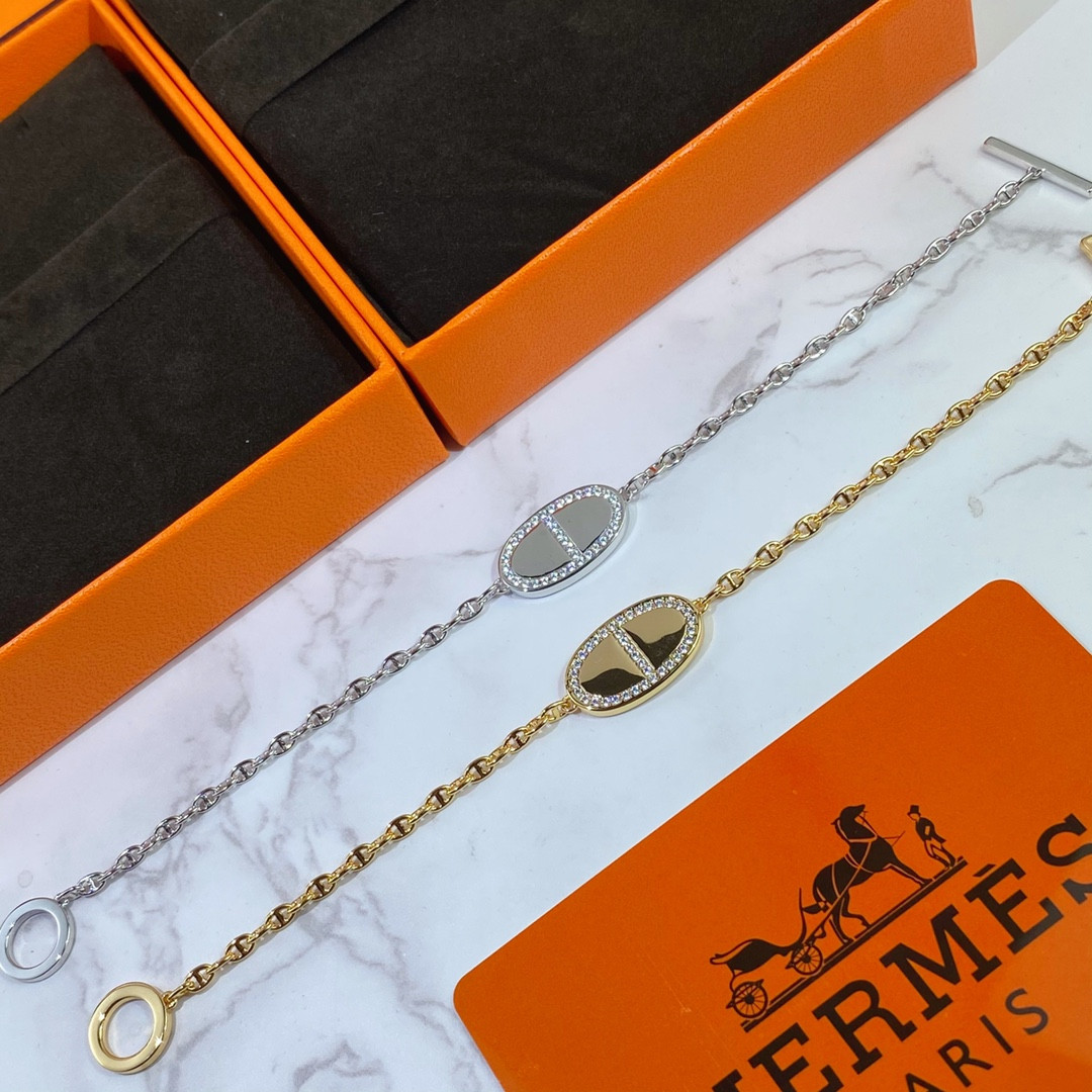 H**mes round  h pendant bracelet